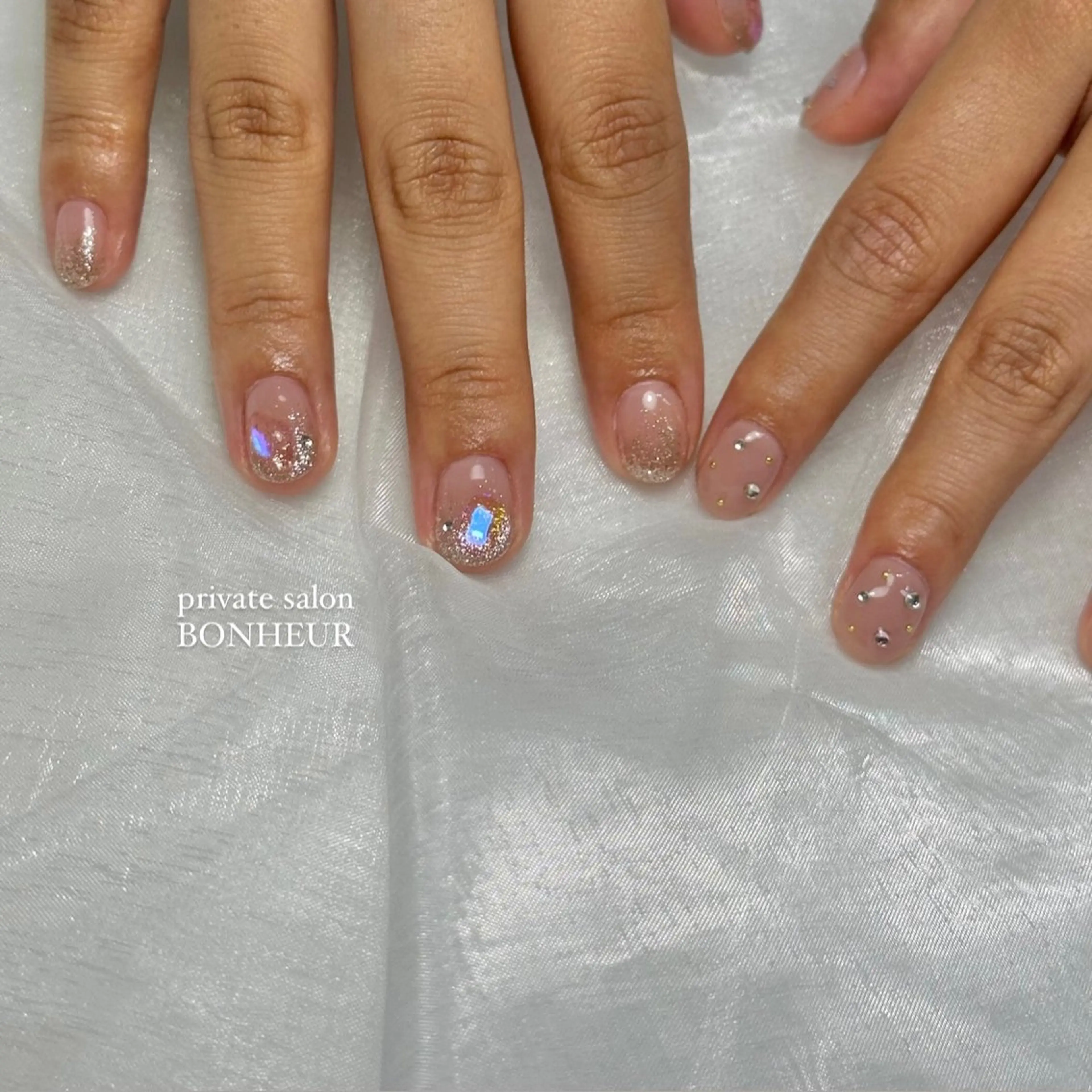 ネイル ハンドネイル BONHEUR Annaのネイルデザイン