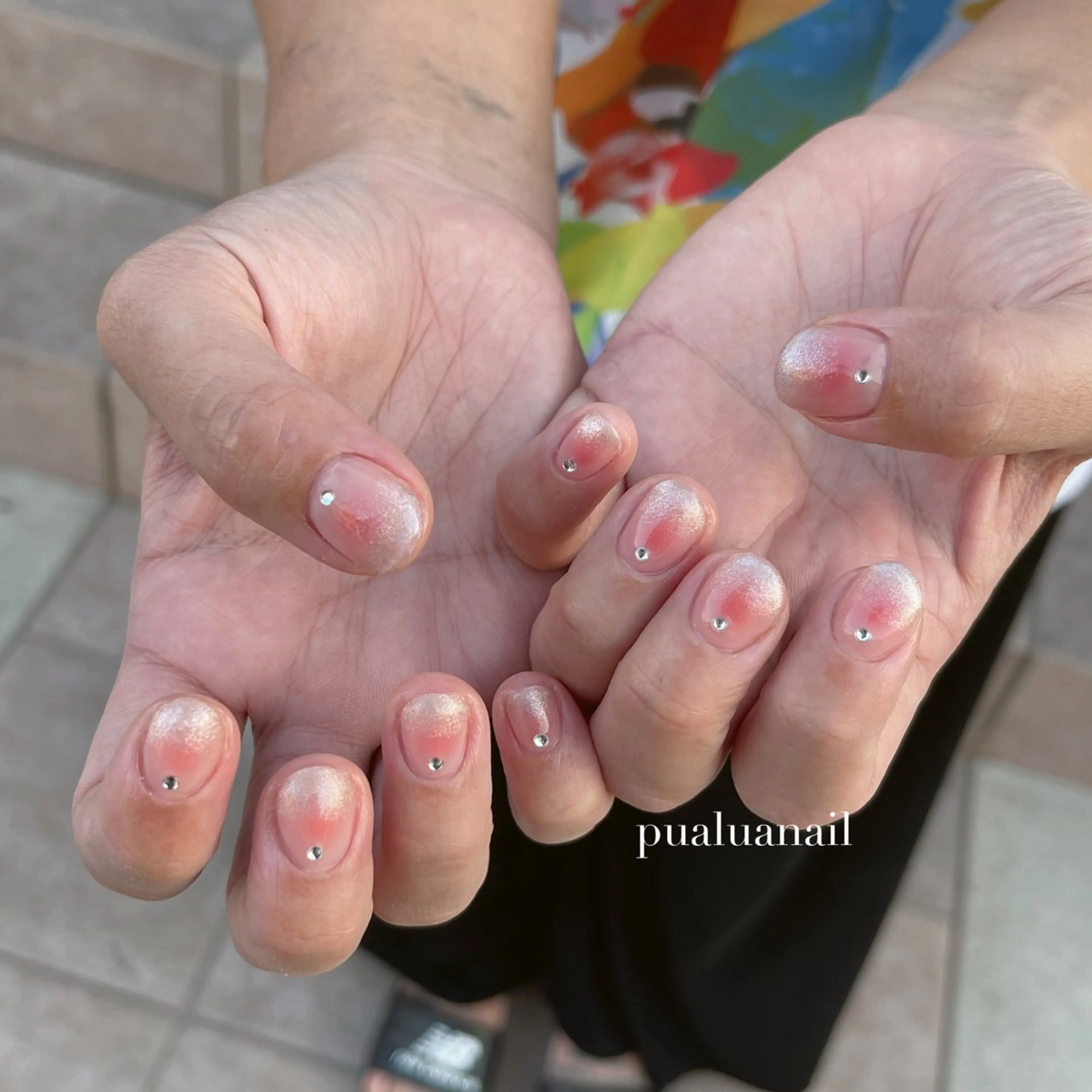 ネイル チークネイル フレンチネイル マグネットネイル マグネットフレンチ ハンドネイル pualua miharuのネイルデザイン