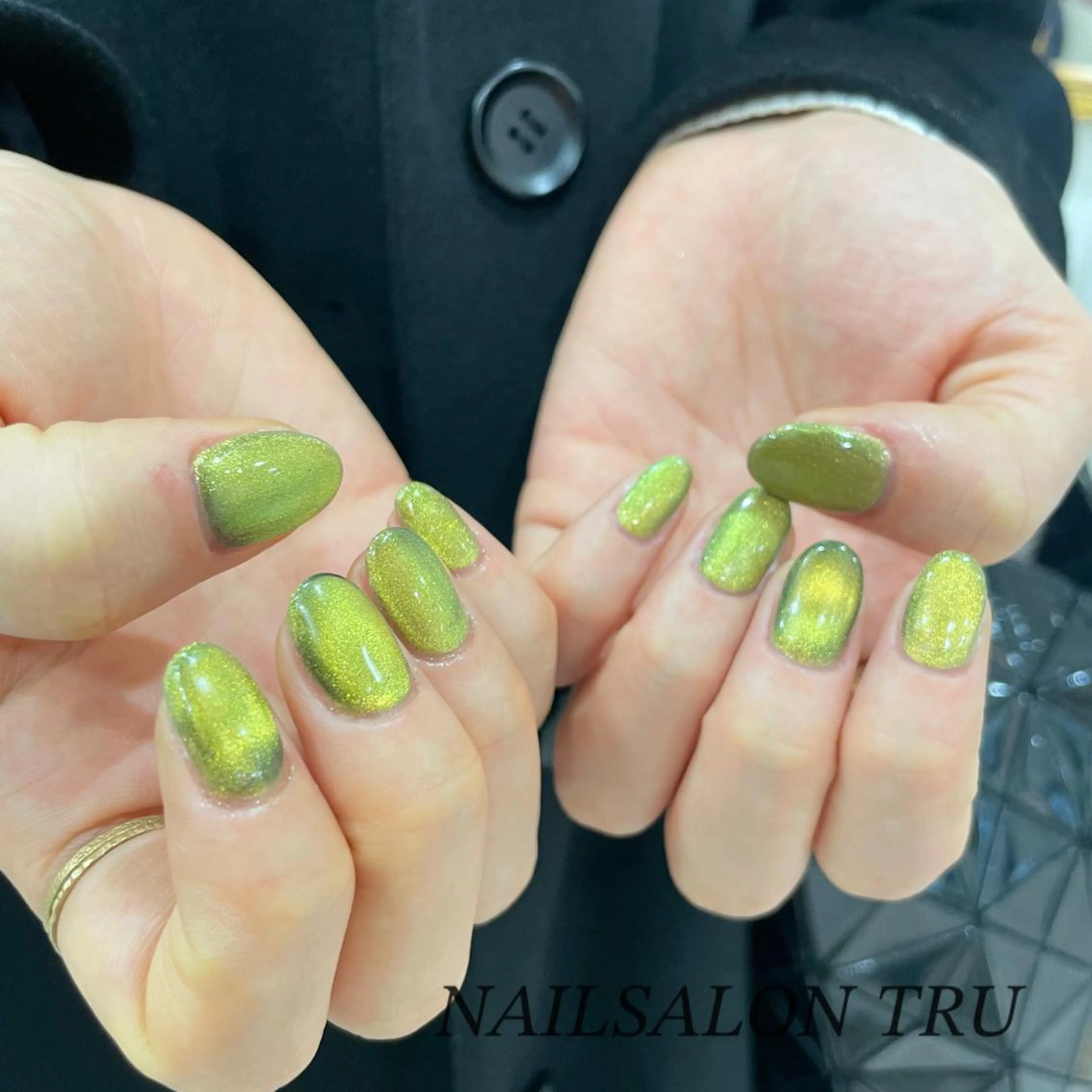 ネイル マグネットネイル 𝐼𝑁𝑂𝑈𝐸 𝑀𝐼𝐴のネイルデザイン