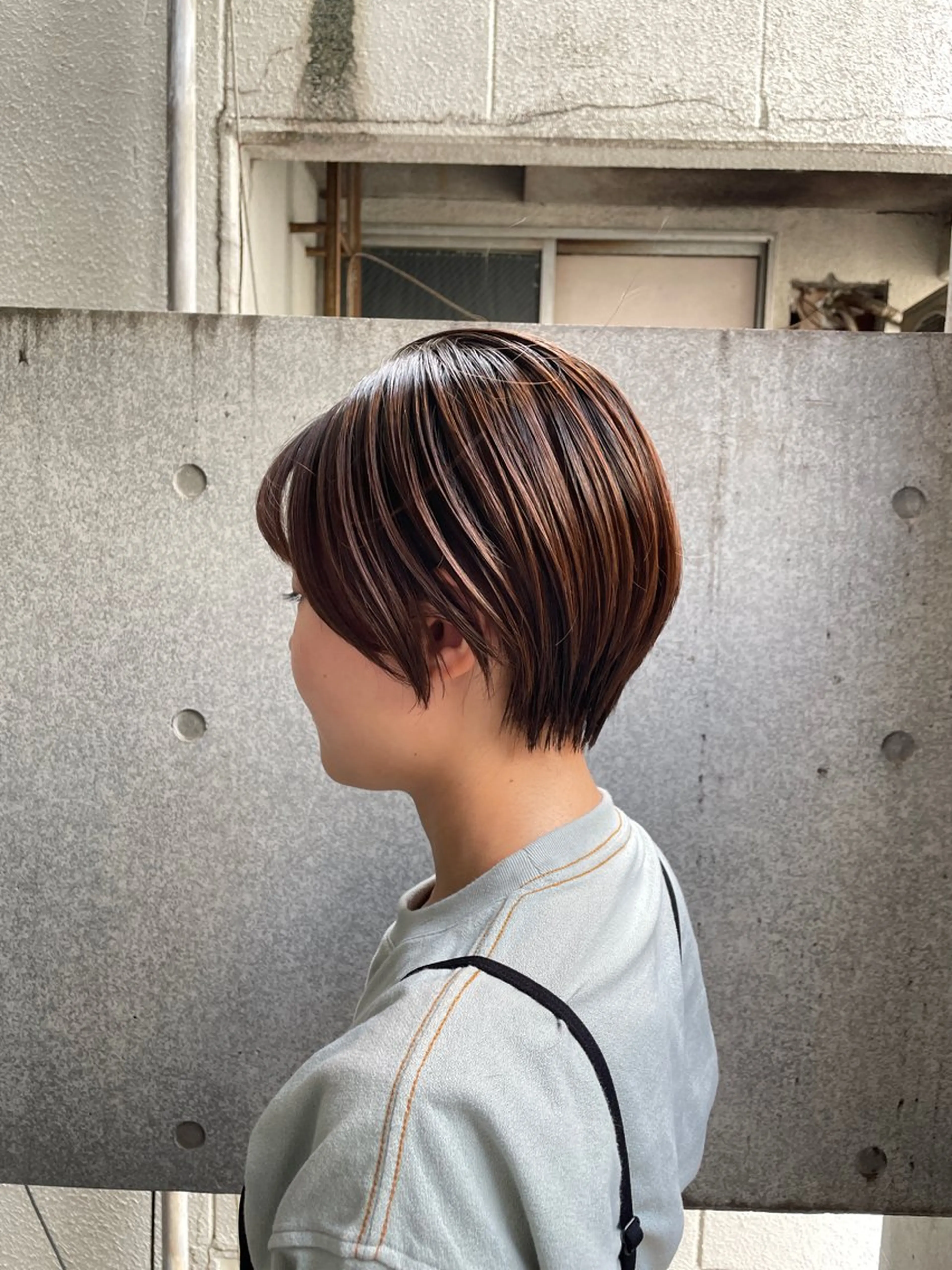 ショート カット レイヤー/透けカラー アレンジ/篠崎渚彩のヘアスタイル