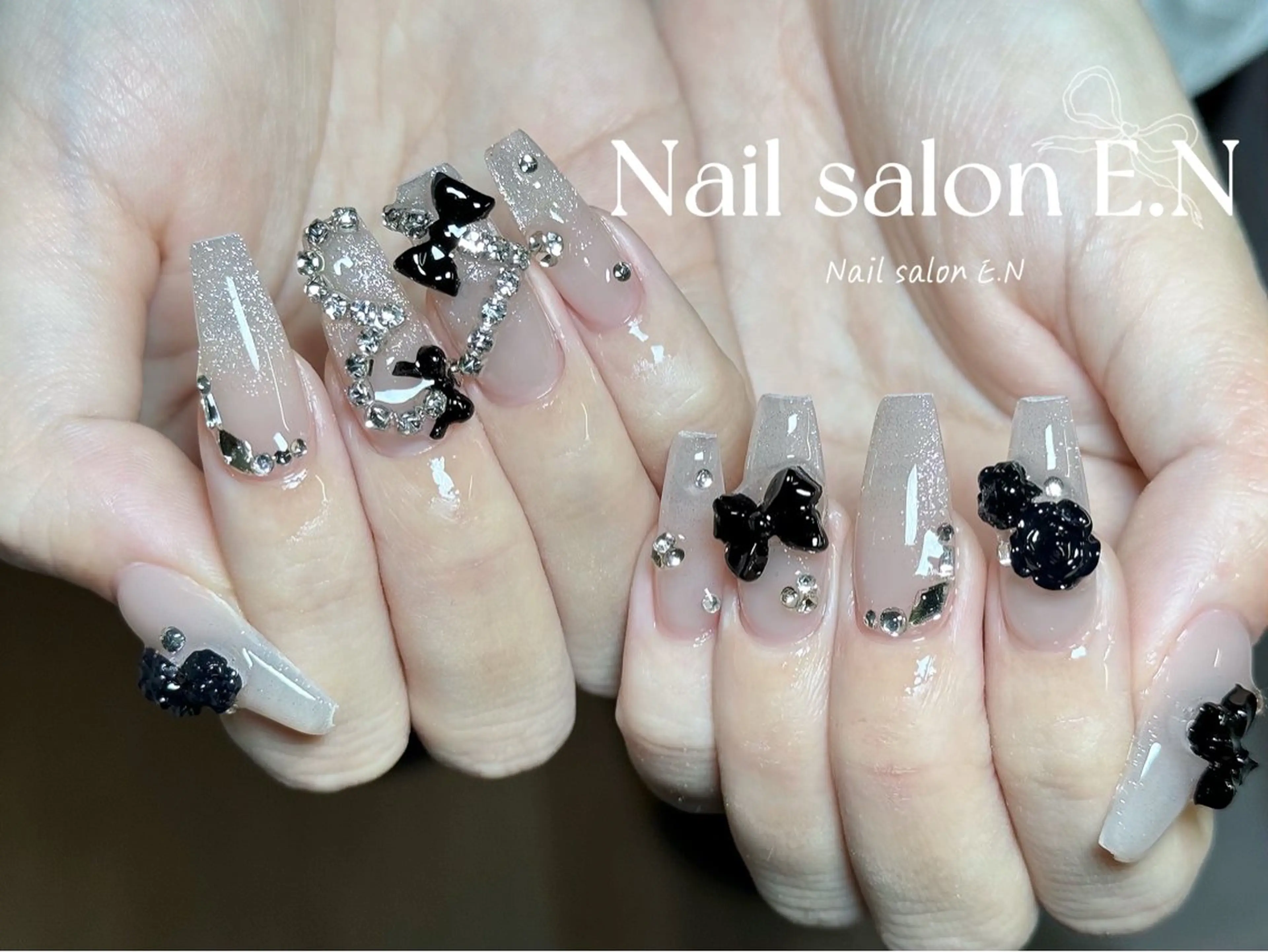 ネイル アートネイル オーロラネイル ブラウン クリアネイル フレンチネイル ハンドネイル E.N🦋 長さ出し/持ち込みのネイルデザイン