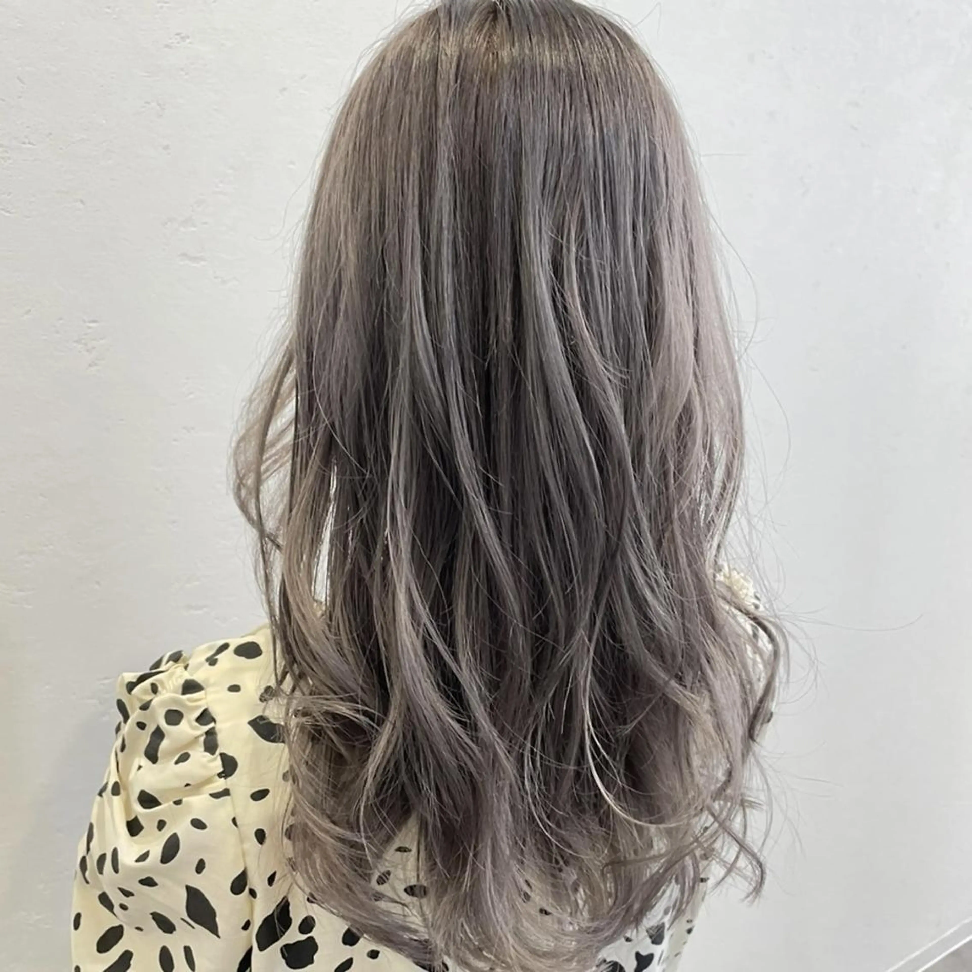 ロング カラー カット ヘアカラー トリートメント LUXBE GALLERYのヘアスタイル