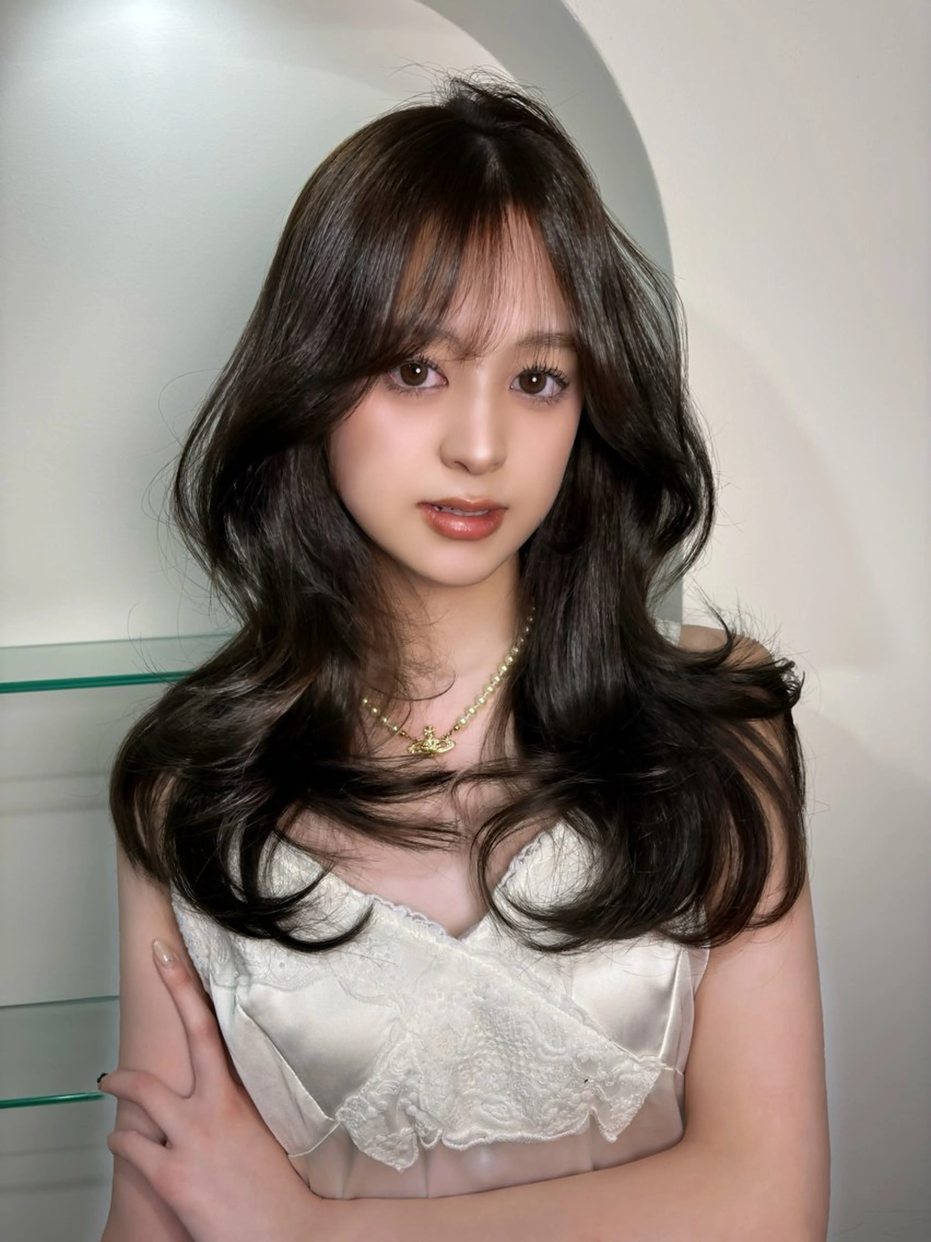 セミロング チョコレートブラウン くびれヘア 顔周りカット 卒業式のヘアスタイル 学生 カット ヘアカラー トリートメント SeiRa☪️ 艶髪 / 透明感のヘアスタイル