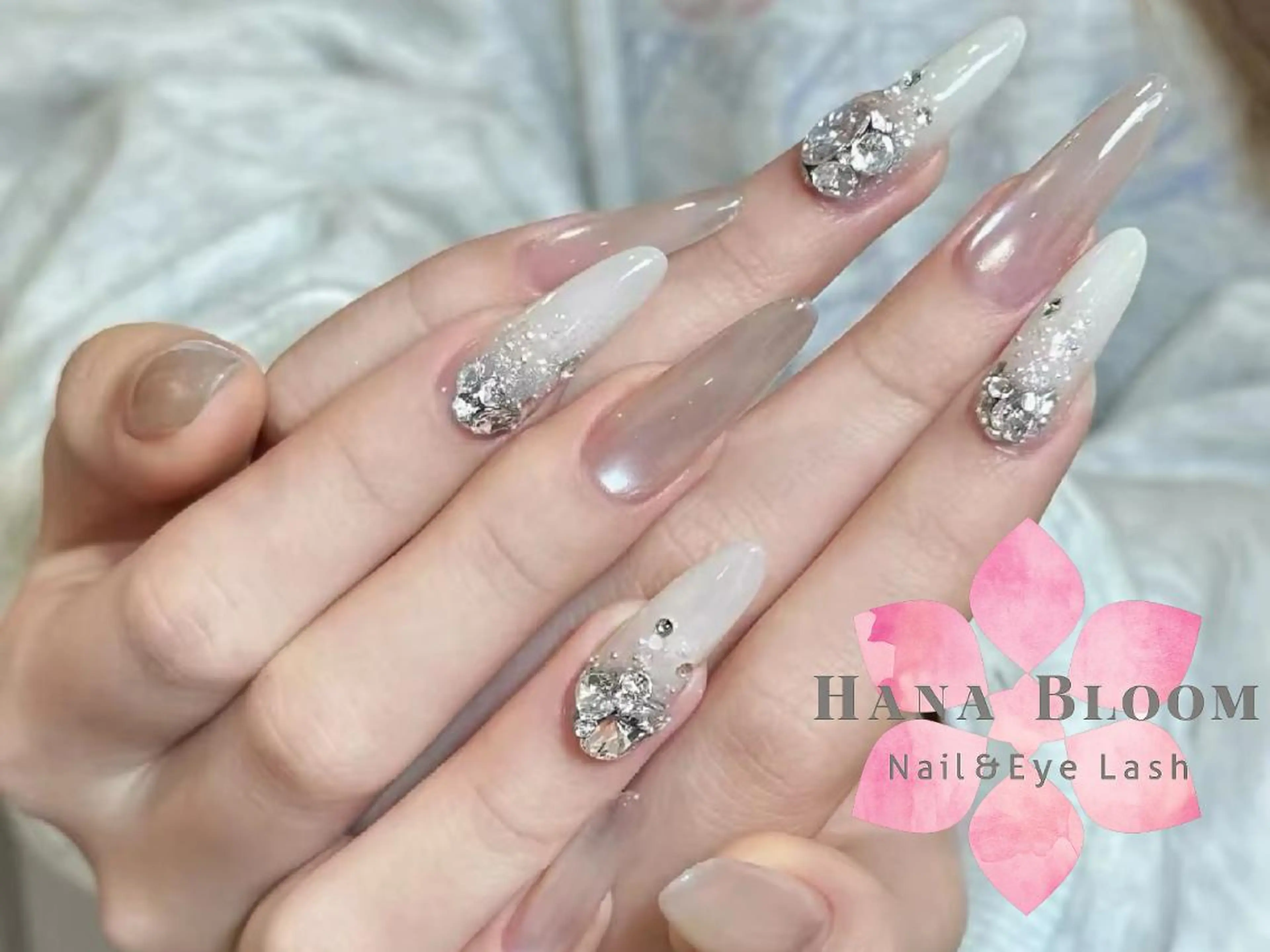 ネイル 長さ出し フレンチネイル ジェルネイル マグネットネイル ミラーネイル ハンドネイル ハンドケア Hana Bloom Nail 練習モデルのネイルデザイン