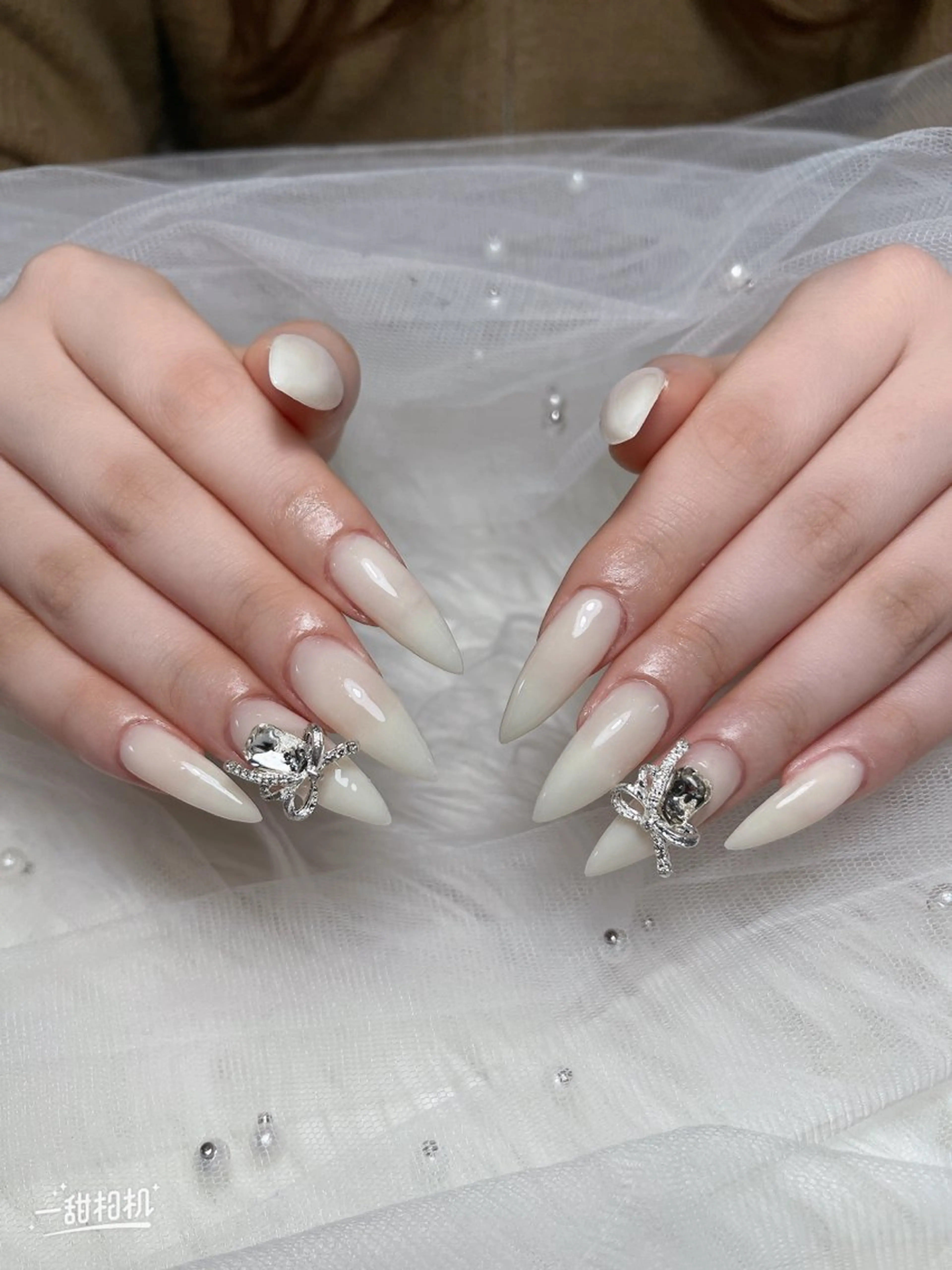 ネイル 長さ出し フレンチネイル グラデーション 卒業式 マグネットネイル ハンドネイル MIHANA ZENのネイルデザイン