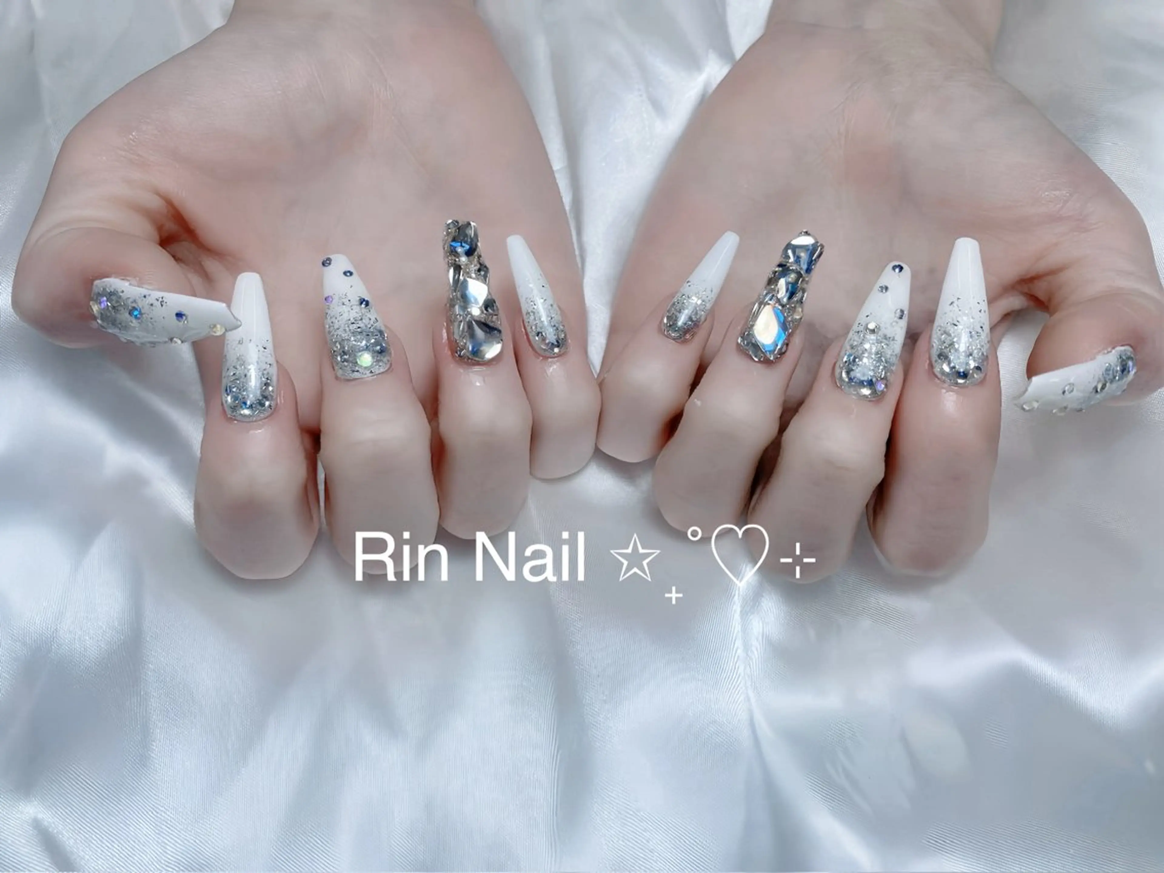 ネイル チークネイル フラッシュネイル フラワーネイル フットネイル ジェルネイル ハンドネイル Rin Nail Shinokuboのネイルデザイン