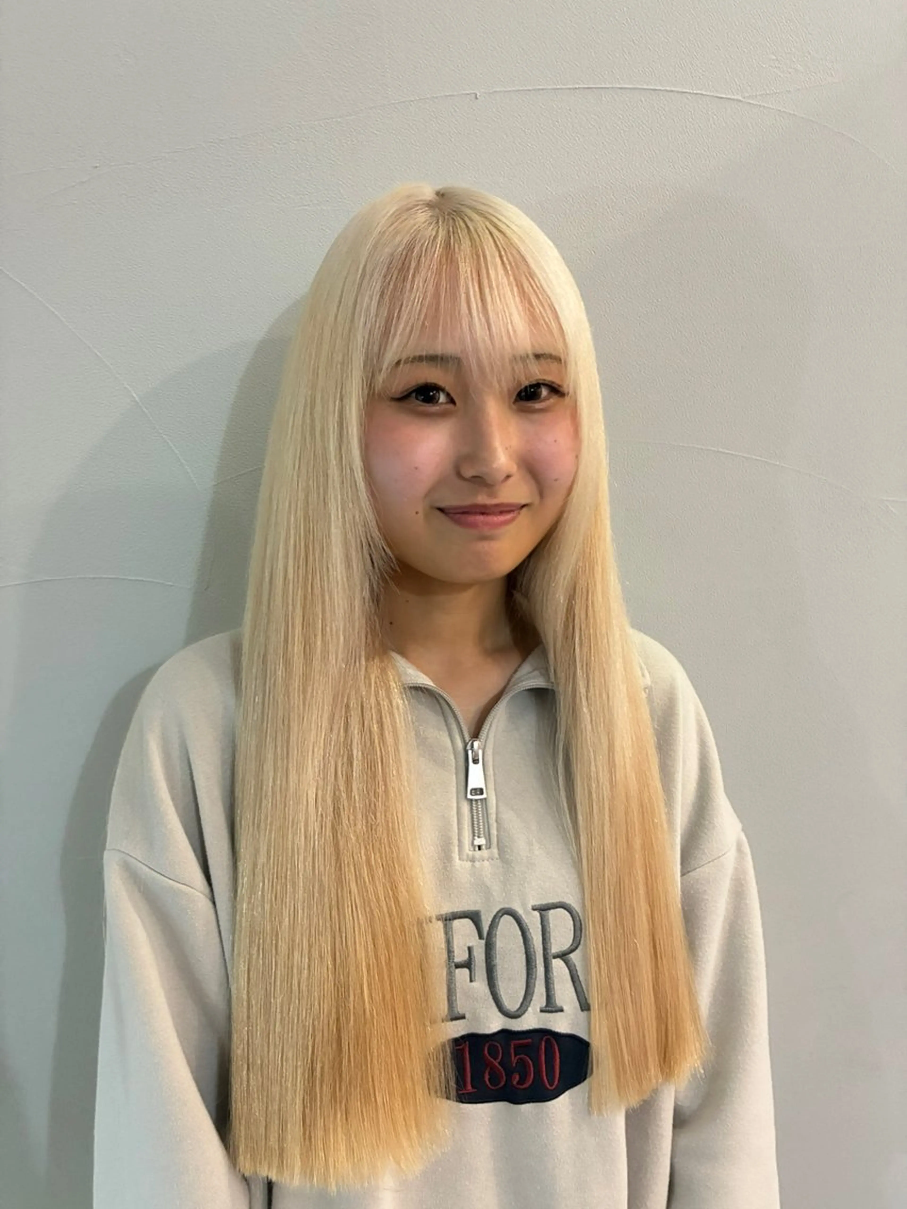 ロング カラー ブリーチ ブロンド ホワイトブロンド ヘアカラー 「似合わせ/髪質改善 《ワタル》」のヘアスタイル
