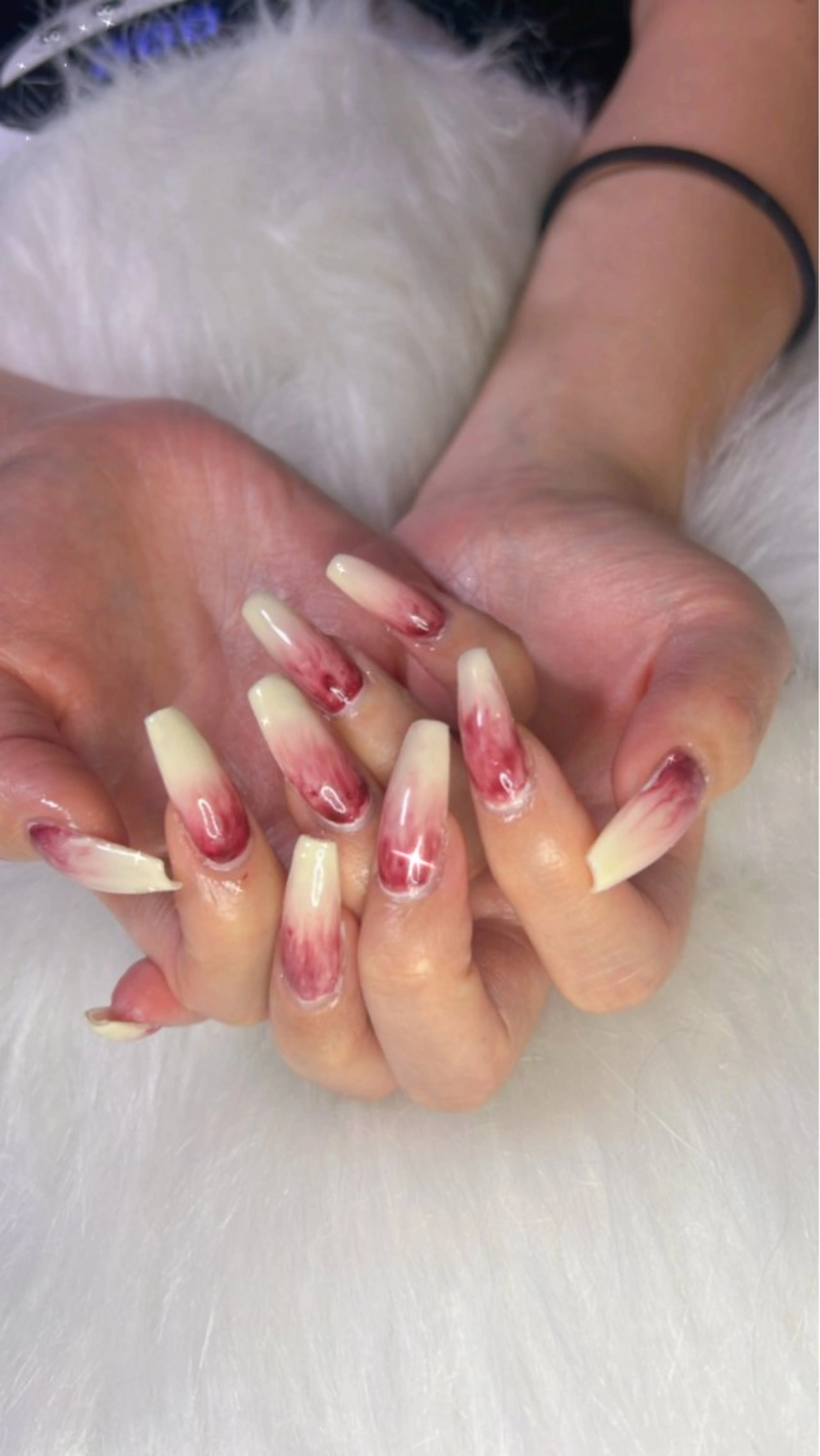 ネイル OPHELIA 𓃛のネイルデザイン