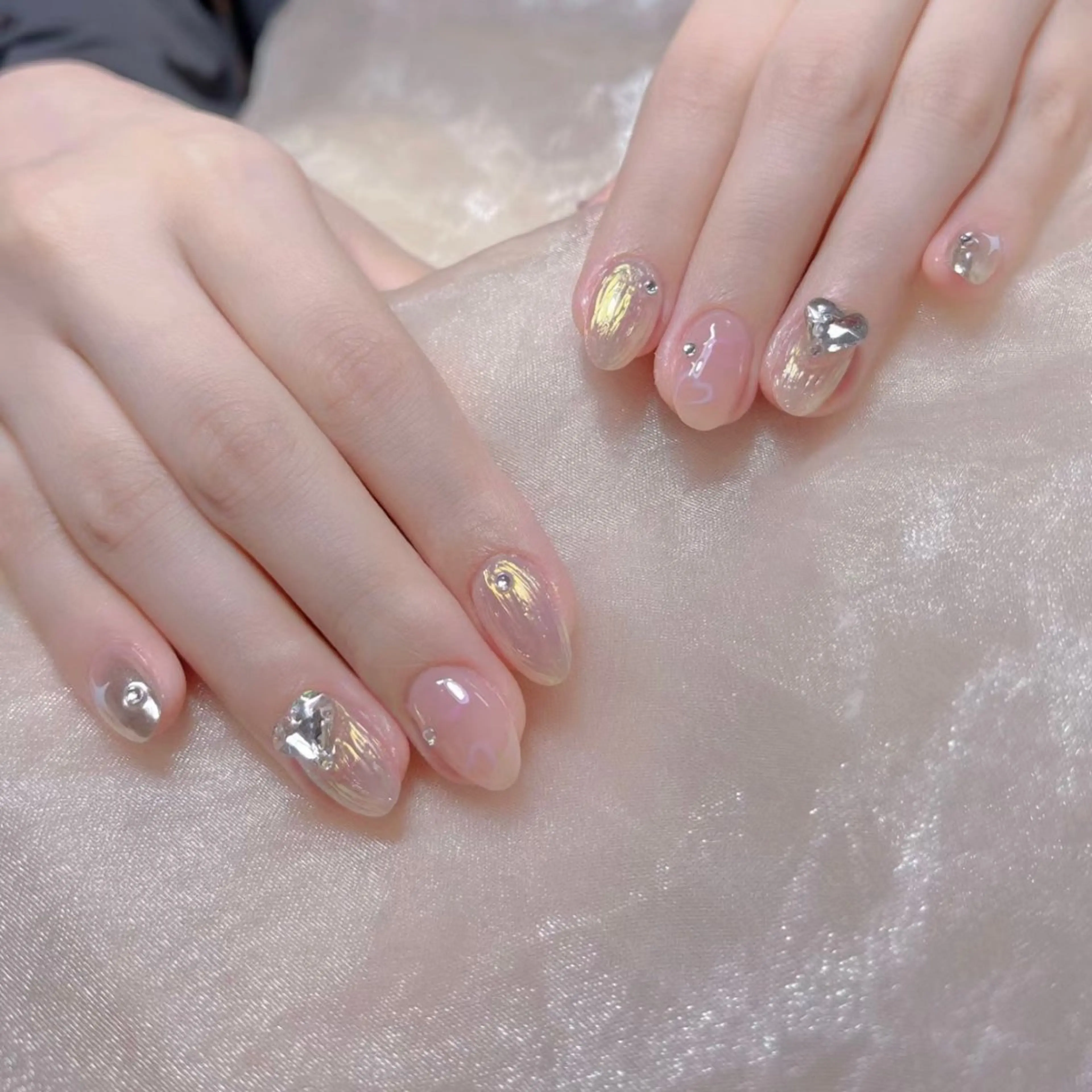 ネイル チークネイル フレンチネイル ジェルネイル グラデーション 氷ネイル・うるうるネイル 萌 自宅ネイルサロンのネイルデザイン