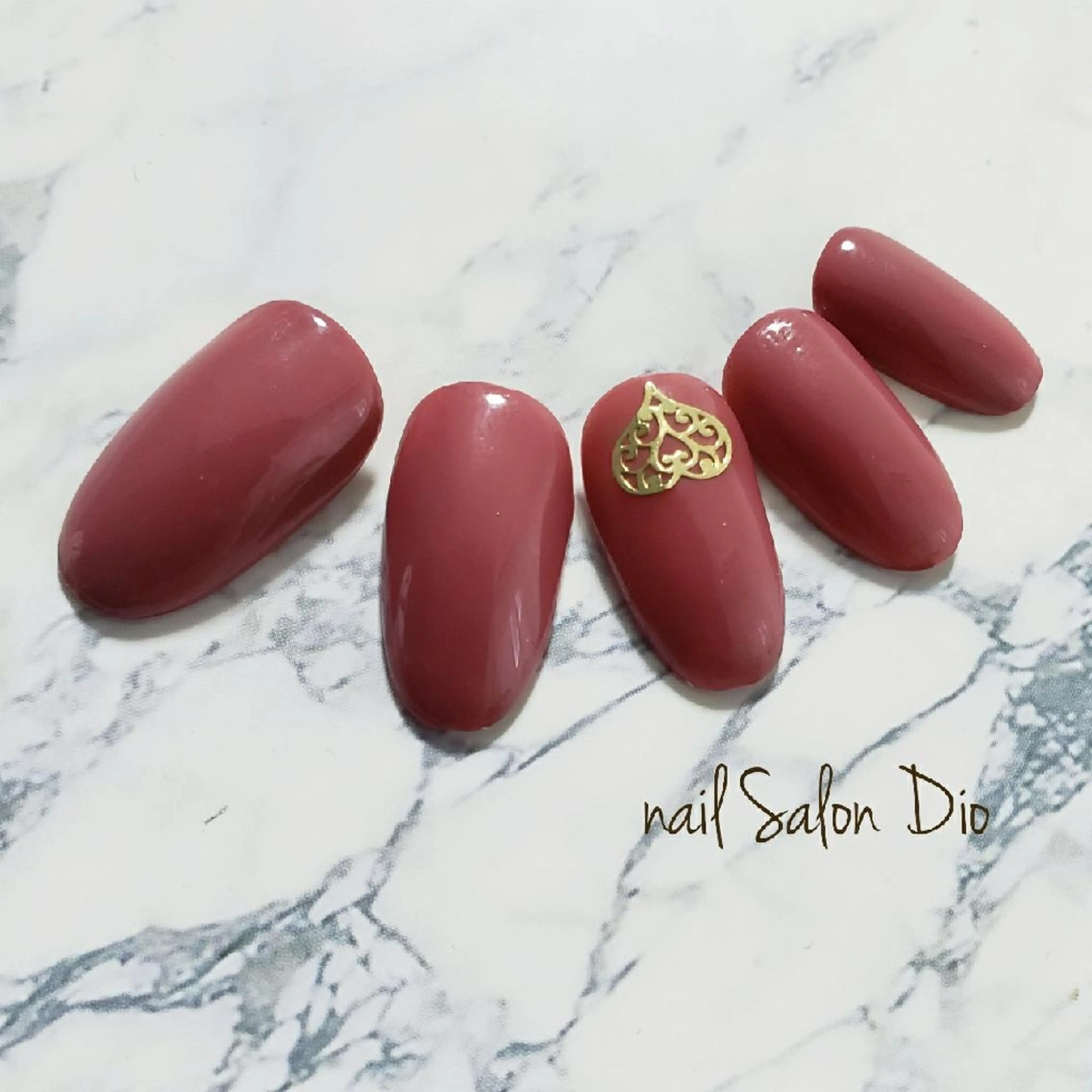 ネイル ボルドー ハンドネイル nail salon Dio所属・Nail salon Dioのネイルデザイン