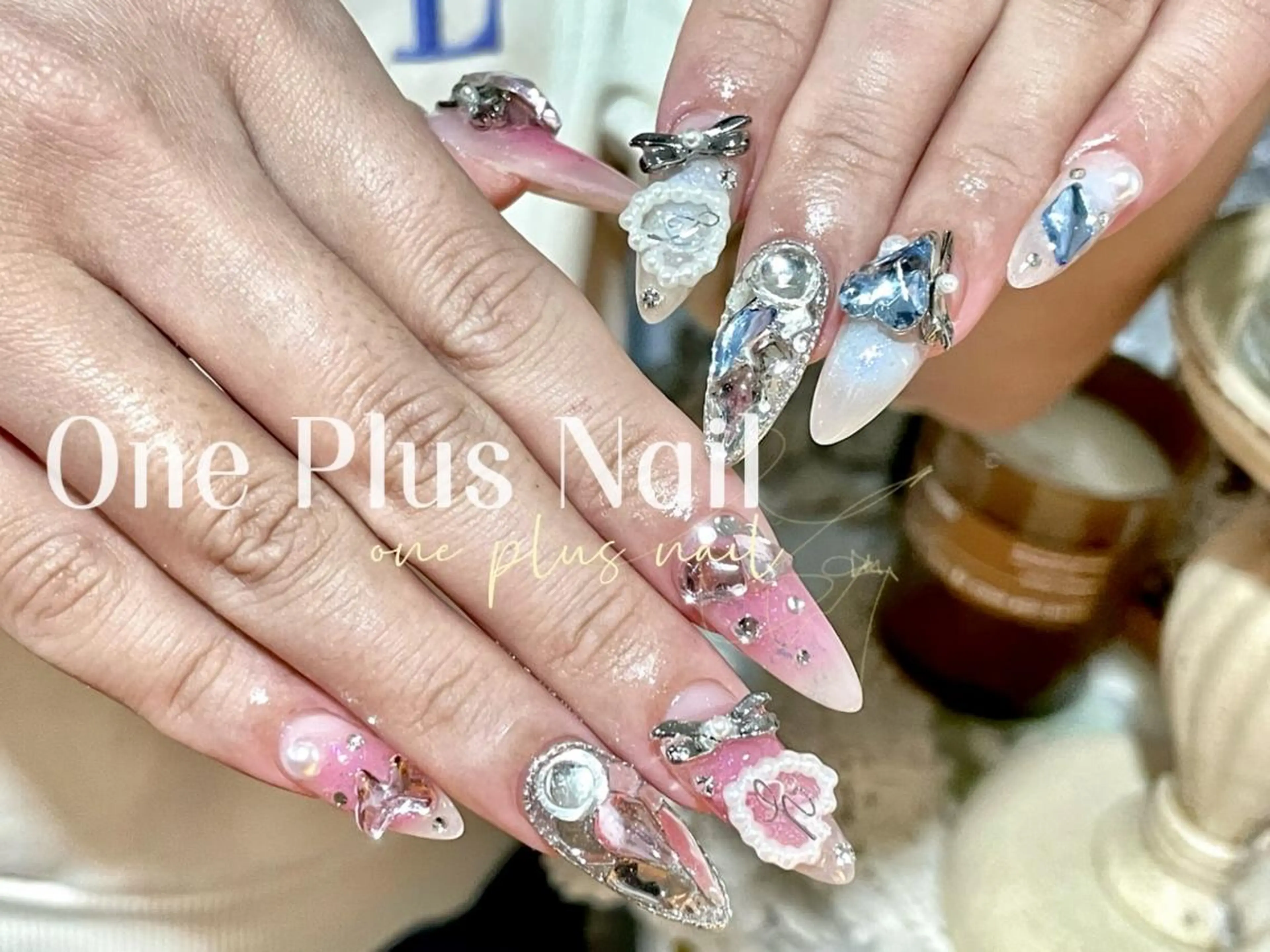 ネイル ガーリー ハート キラキラネイル 韓国ネイル ロングネイル ハンドネイル ハンドケア One Plus Nail Salonのネイルデザイン