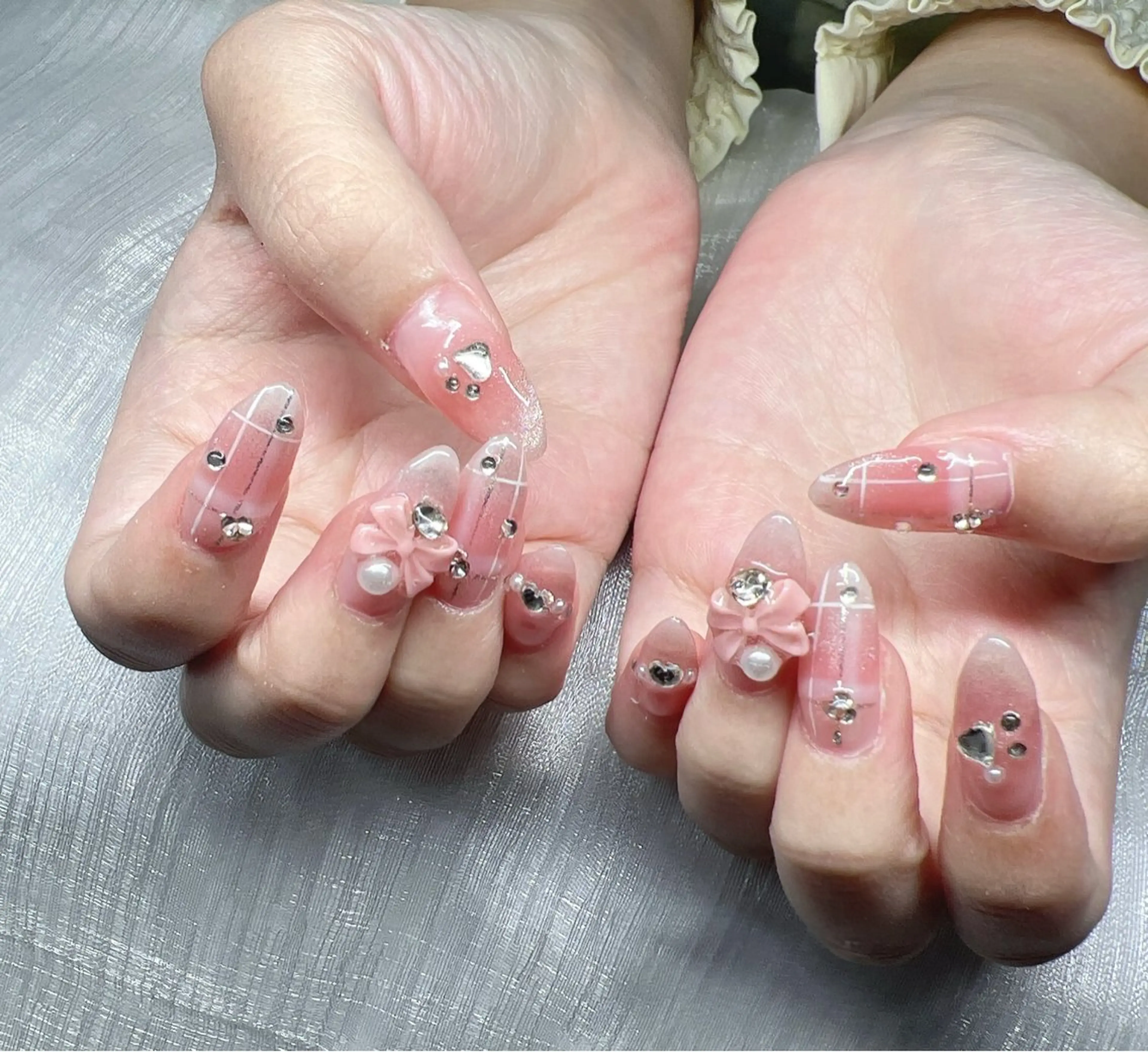ネイル 長さ出し グラデーション 卒業式 キラキラネイル マグネットネイル ハンドネイル Lee Nailsのネイルデザイン