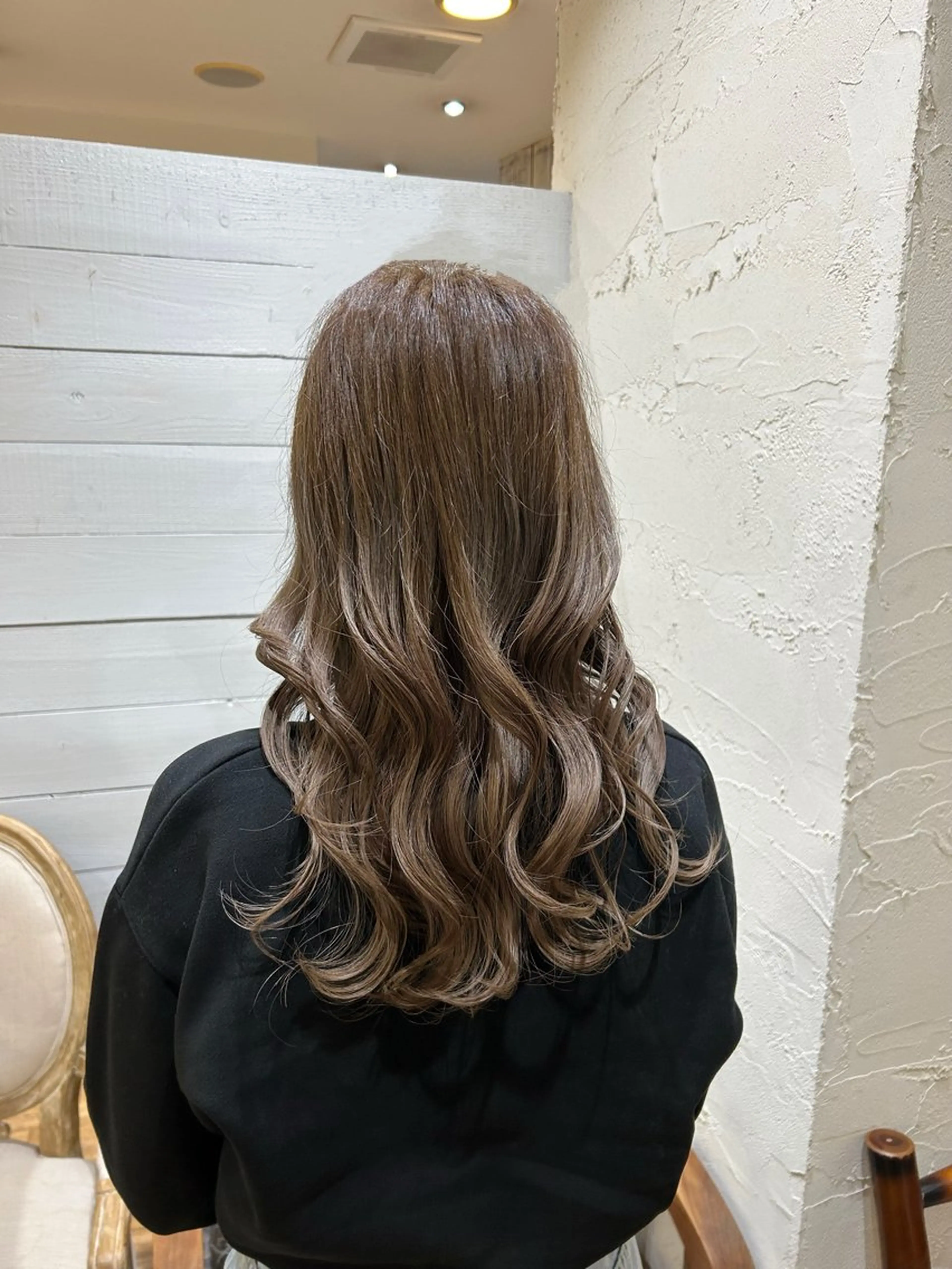 セミロング カラー ベージュカラー defi リカのヘアスタイル