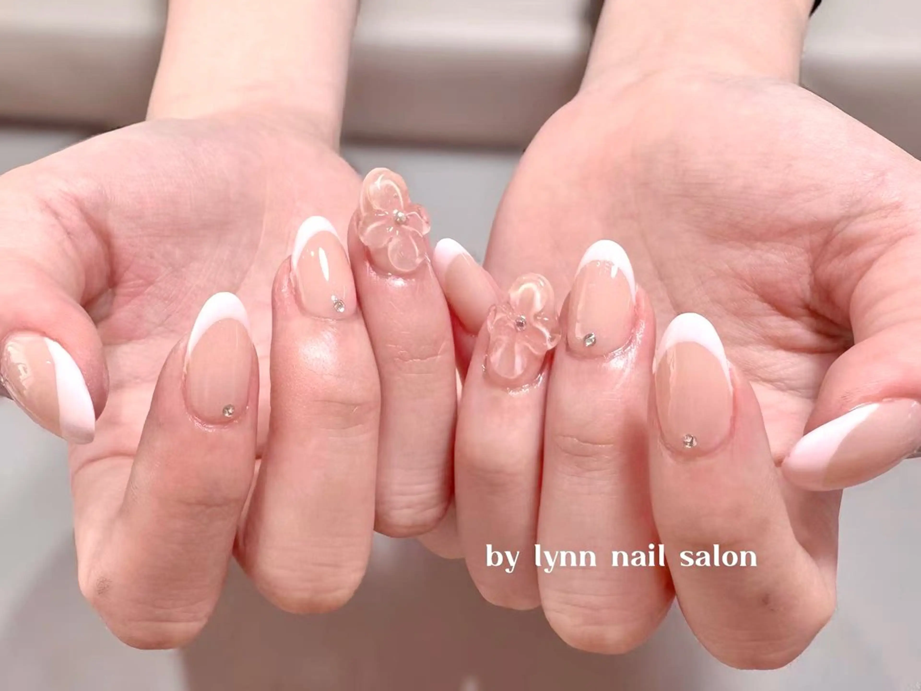 ネイル 桜ネイル フットネイル フレンチネイル グラデーション 氷ネイル・うるうるネイル ハンドネイル Lynn_ Nailのネイルデザイン