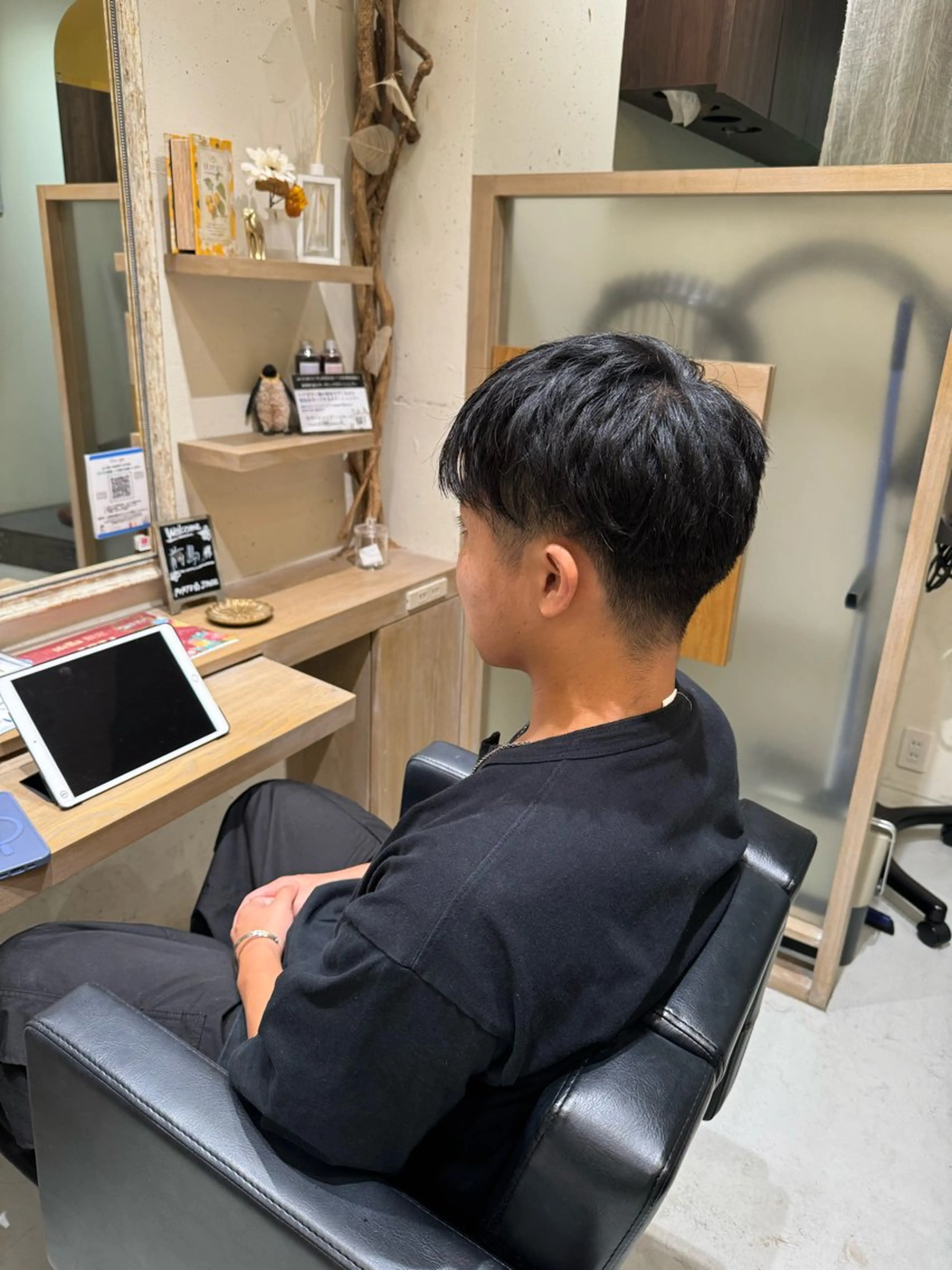 メンズ レイヤー/顔周り/透 明感カラー/うる艶のヘアスタイル