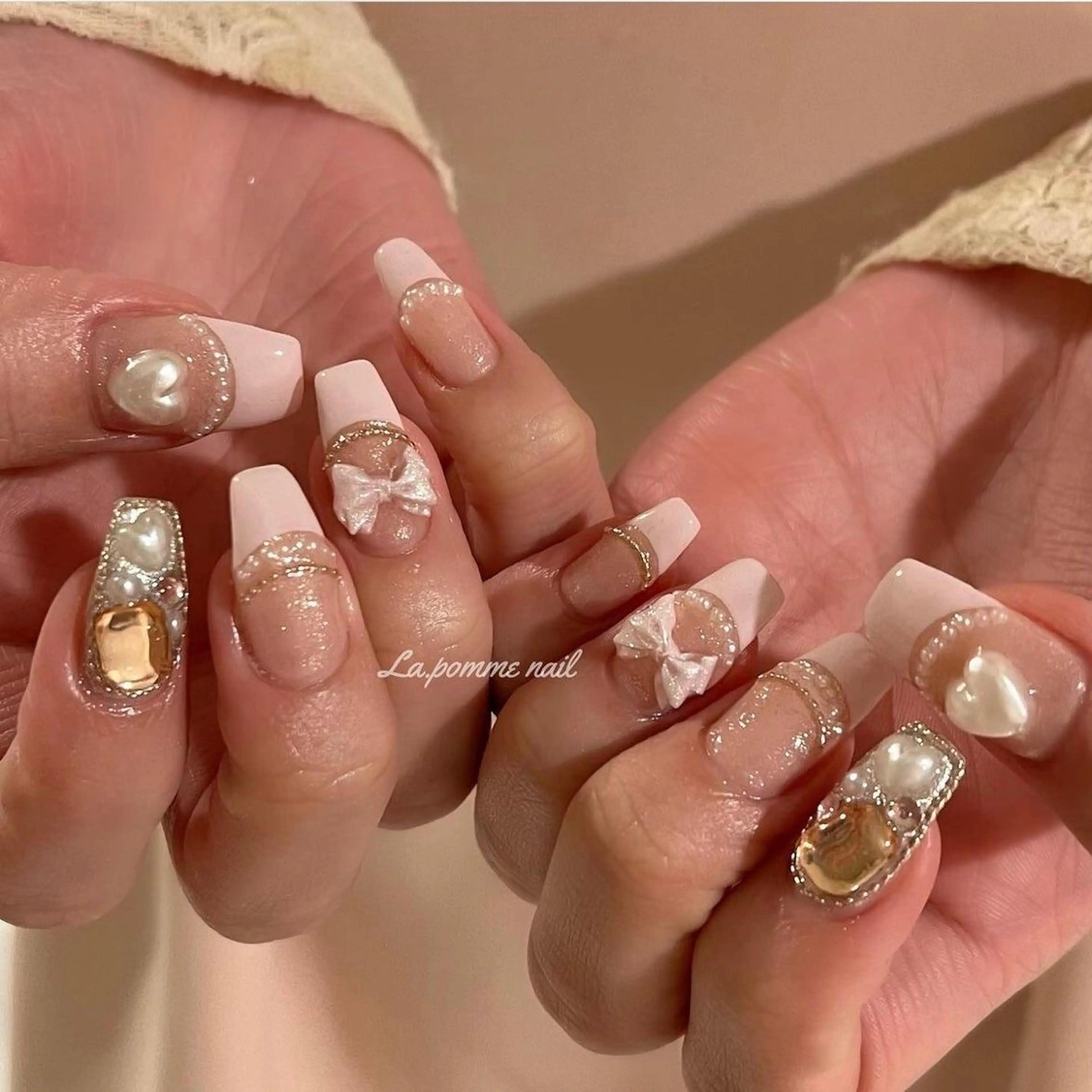 ネイル グラデーション ラメ(グリッター) マグネットネイル ミラーネイル ニュアンスネイル ハンドネイル Lumi de nailsのネイルデザイン