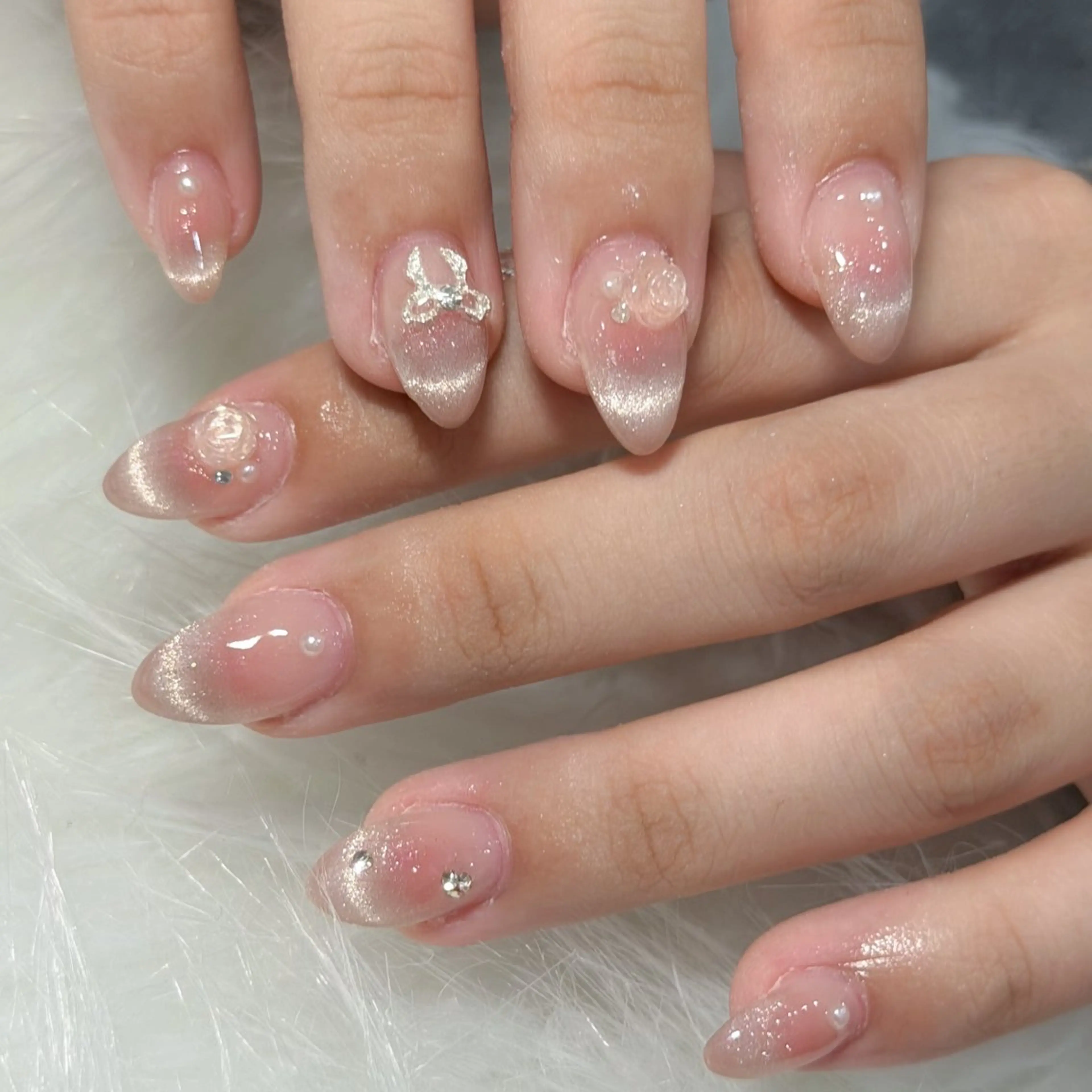 ネイル ハンドネイル フットネイル LAVISH nanamiのネイルデザイン