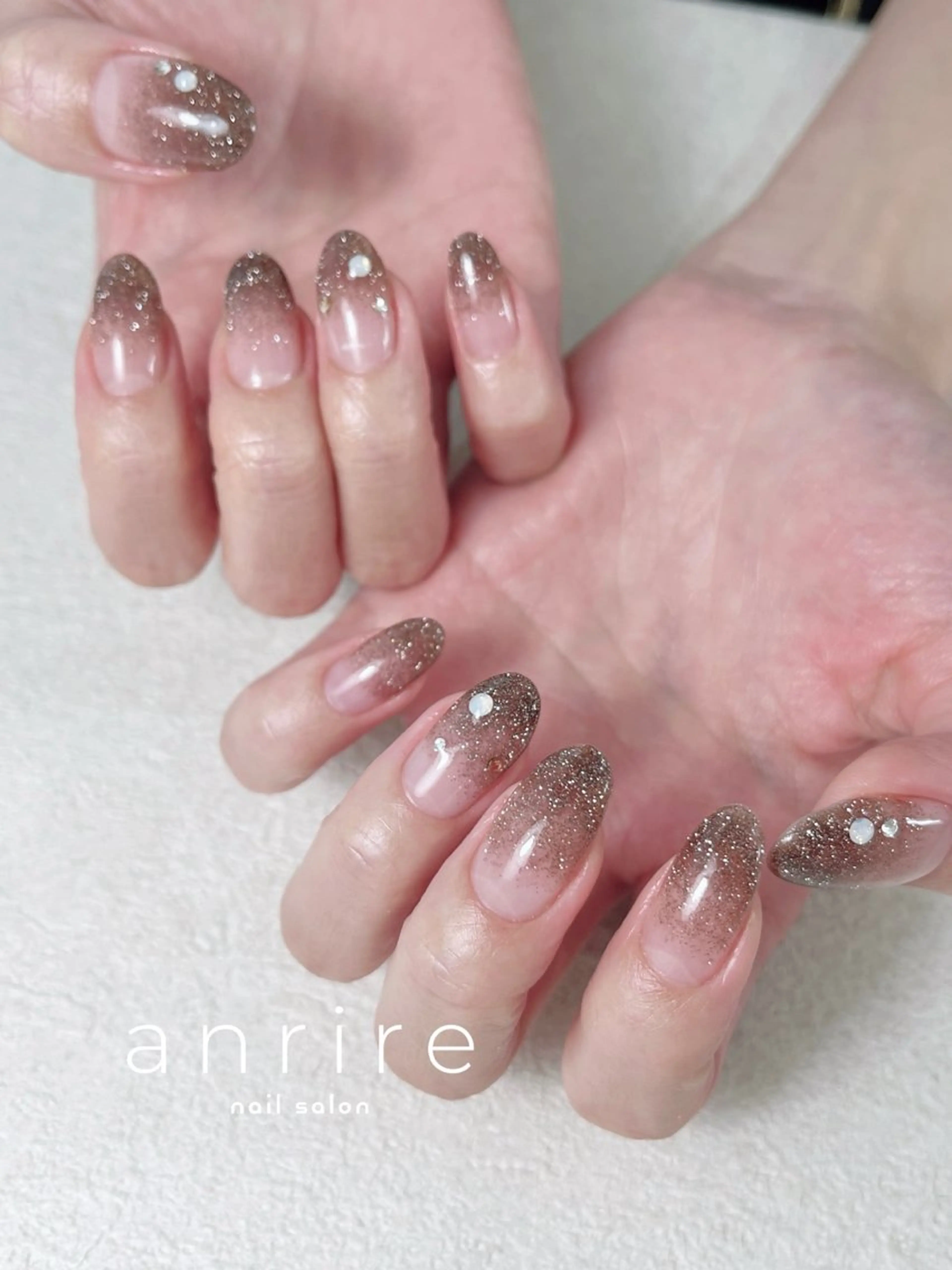 ネイル ブラウン フラッシュネイル ジェルネイル グラデーション キラキラネイル ハンドネイル nailsalon anrireのネイルデザイン