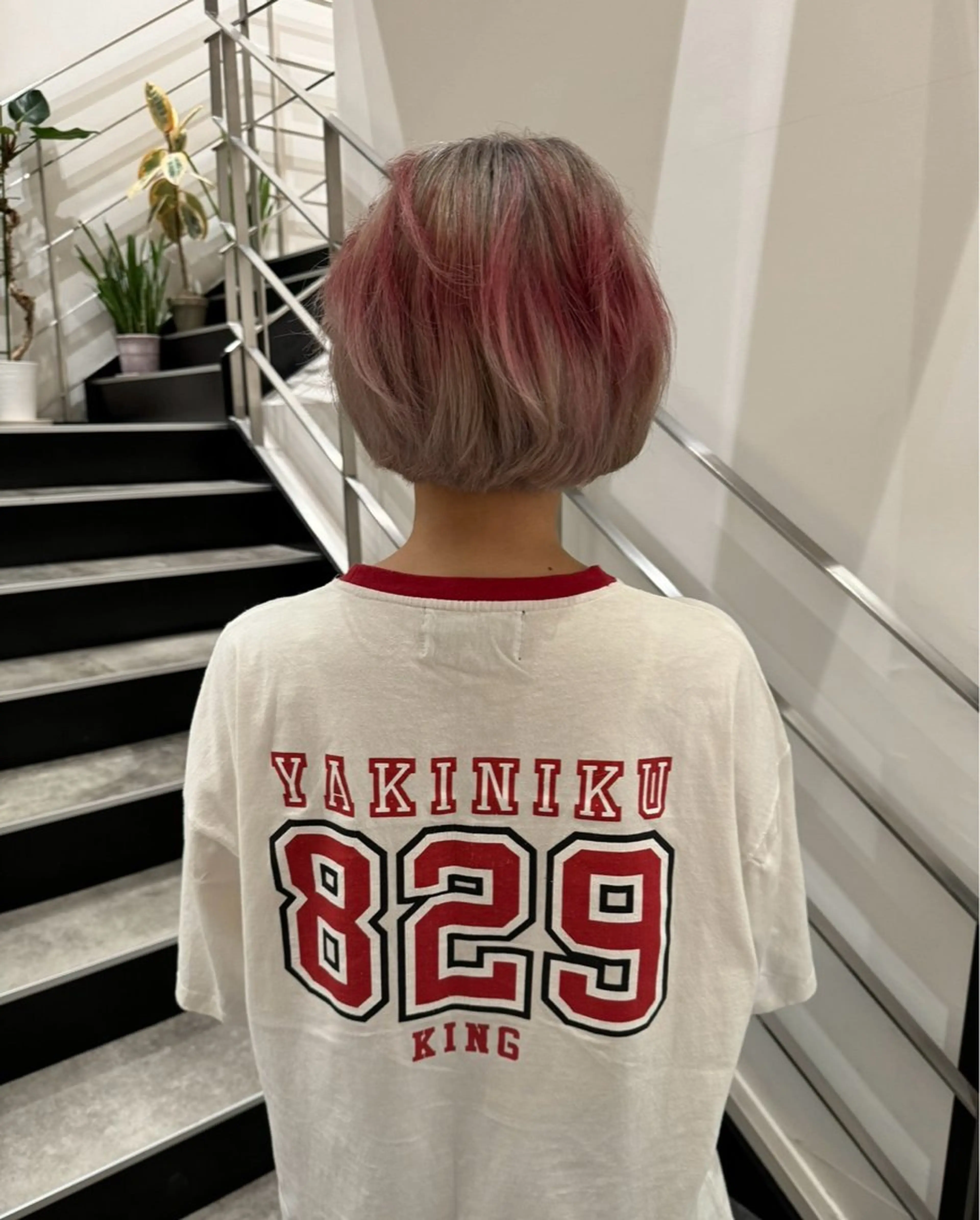 ショート ボブ カット ヘアカラー miu （ミユ）のヘアスタイル