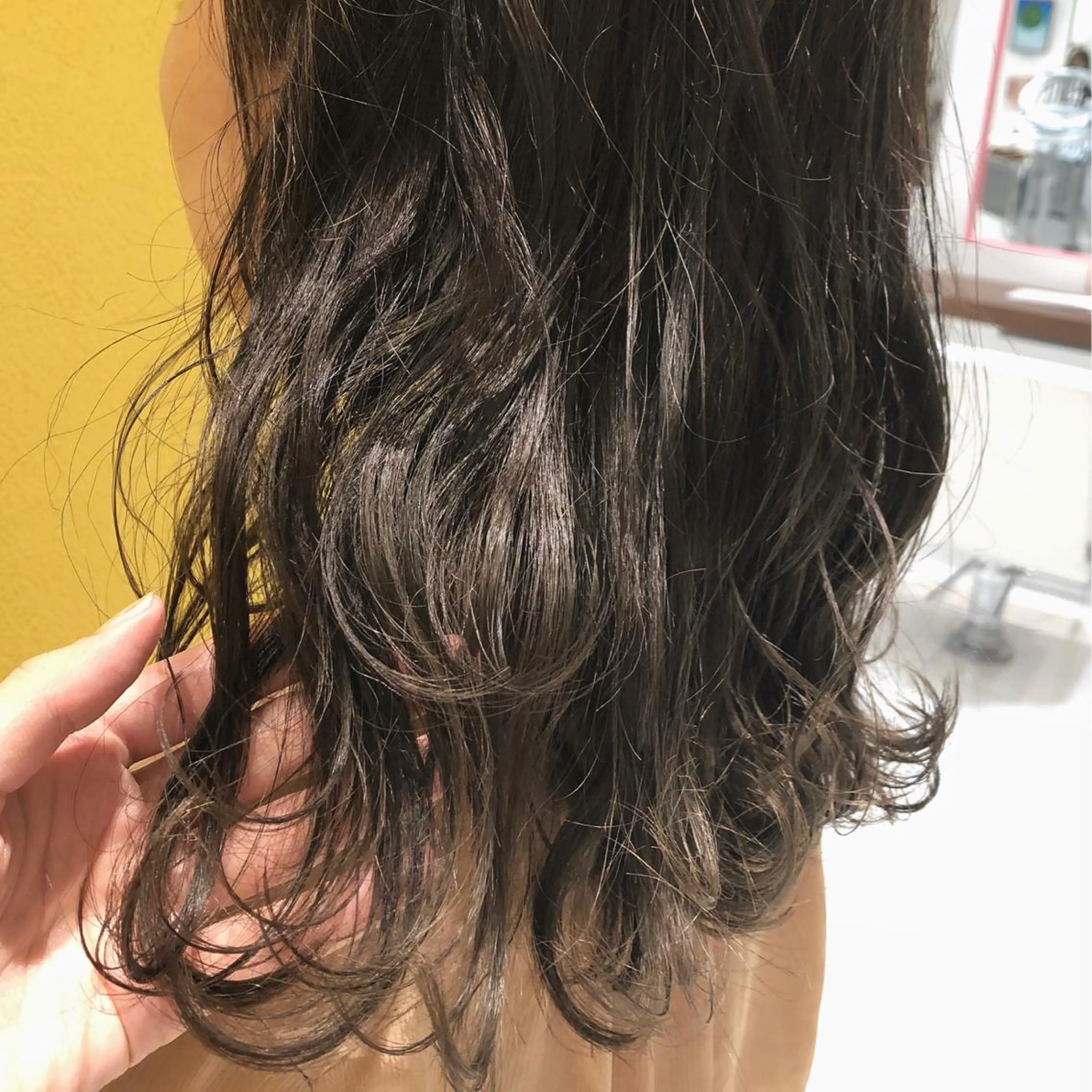 セミロング カラー ブリーチ ケアブリーチ ヘアカラー sano sayakaのヘアスタイル