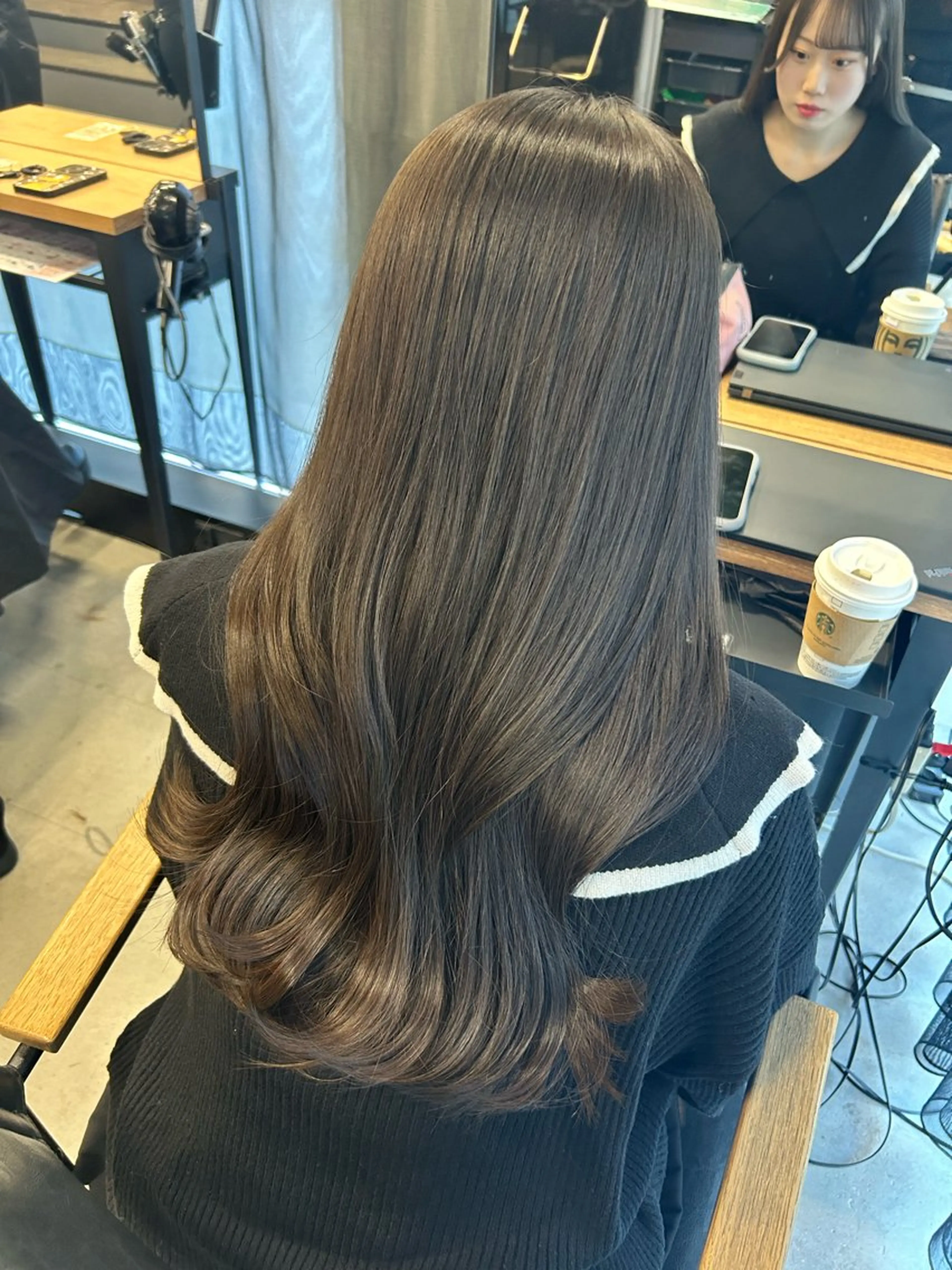 ロング 女性らしいモテヘア 韓国ヘアhikariのヘアスタイル