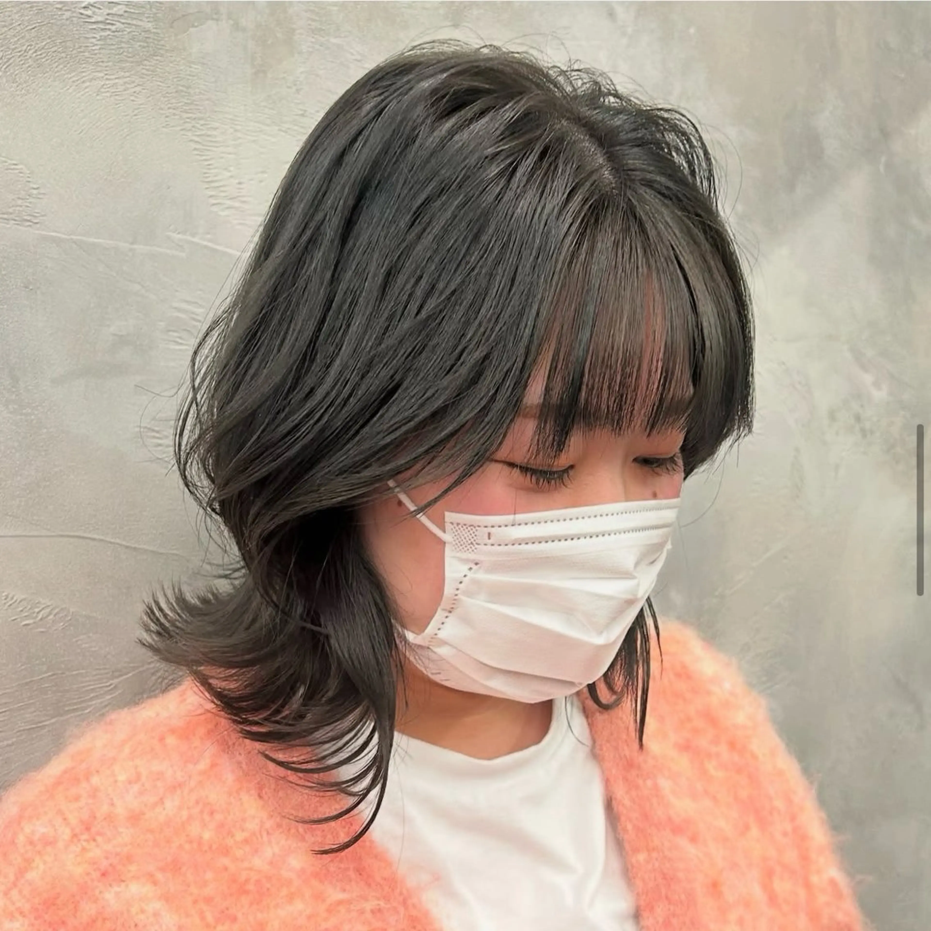 ミディアム レイヤーカット カット ヘアカラー トリートメント 松川ヒナ｜韓国レイヤ /耳つぼジュエリーのヘアスタイル