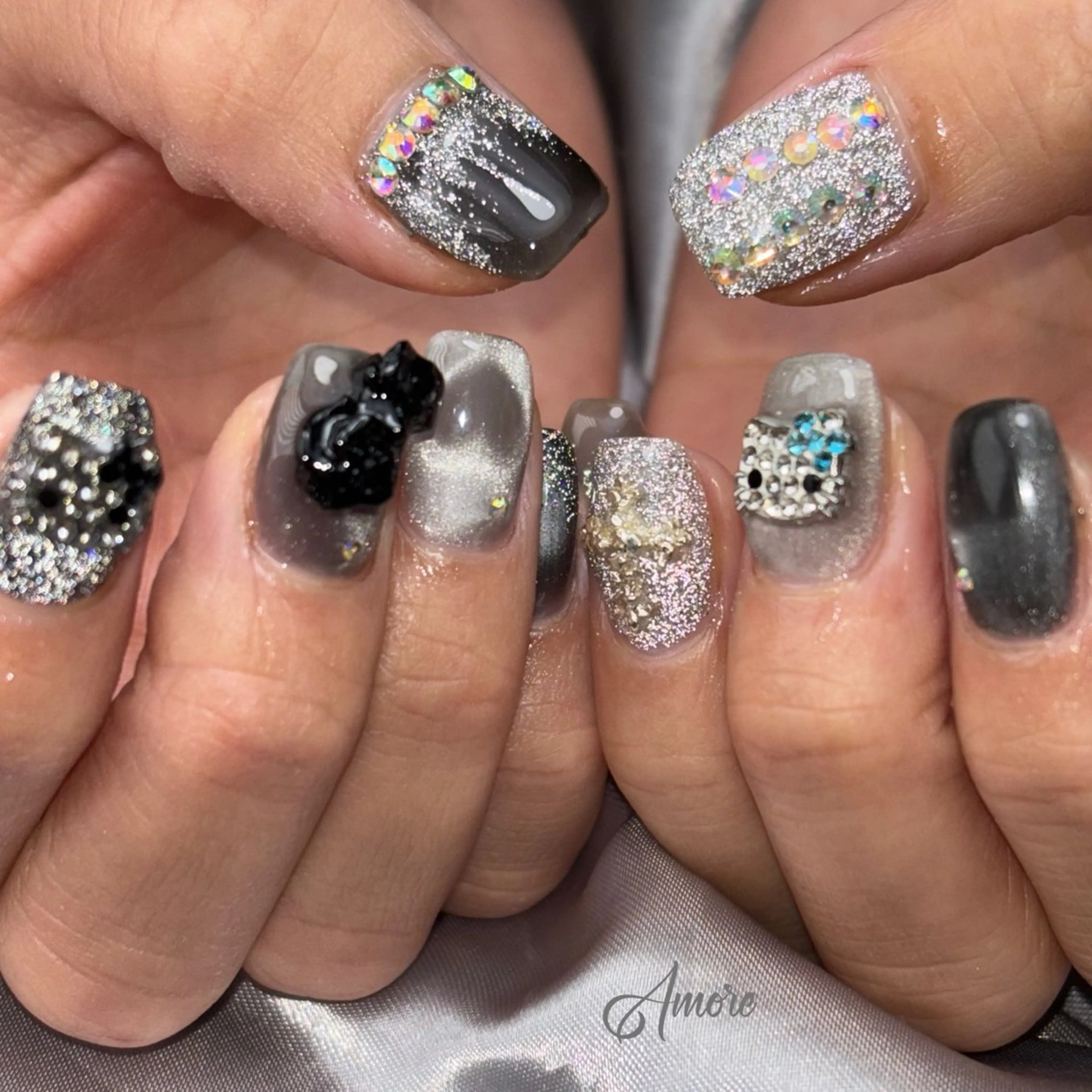 ネイル ジェルネイル キラキラネイル 韓国ネイル マグネットネイル パラジェル You kyehwaのネイルデザイン