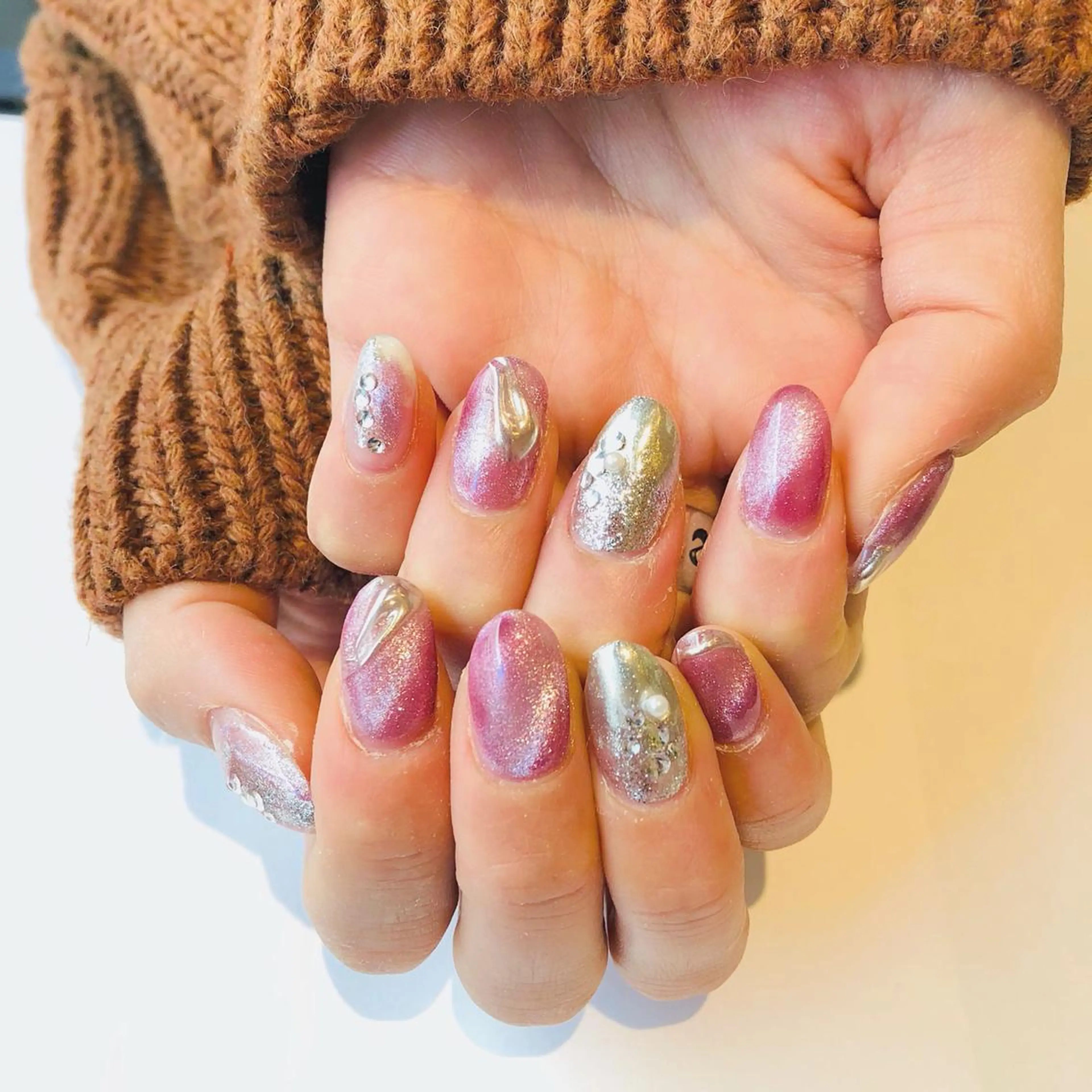 ネイル マグネットネイル 大阪福島韓国束感まつ げ Sayaka🤍のマツエク・マツパデザイン