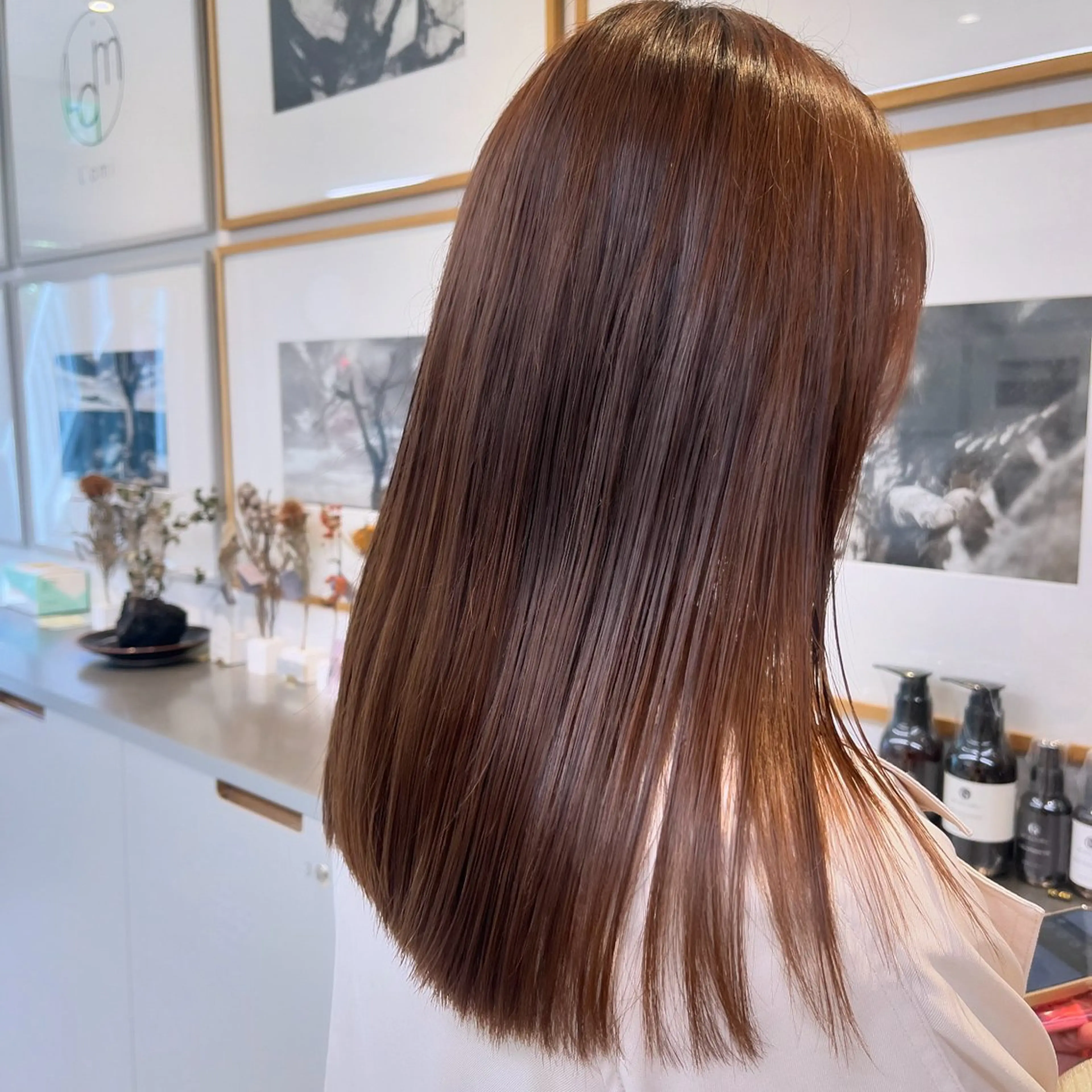 ミディアム パーマ 縮毛矯正 トリートメント ストレートパーマ 縮毛矯正 トリートメント ヘッドスパ カジュアルを女っぽく 𝗮𝘆𝗮𝗰𝗼のヘアスタイル