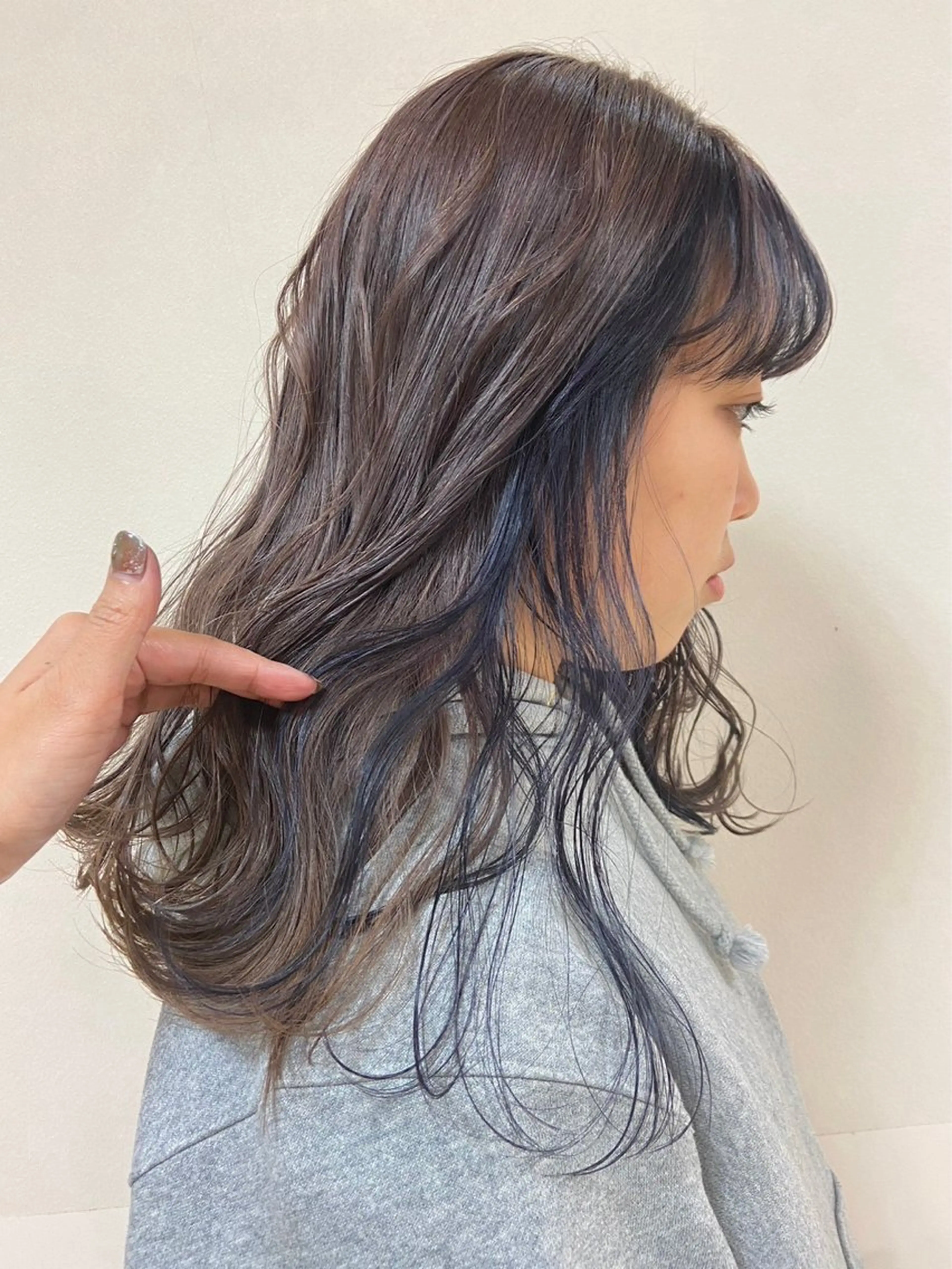 ロング カラー ハッシュカット/ ブリーチ/アスナのヘアスタイル