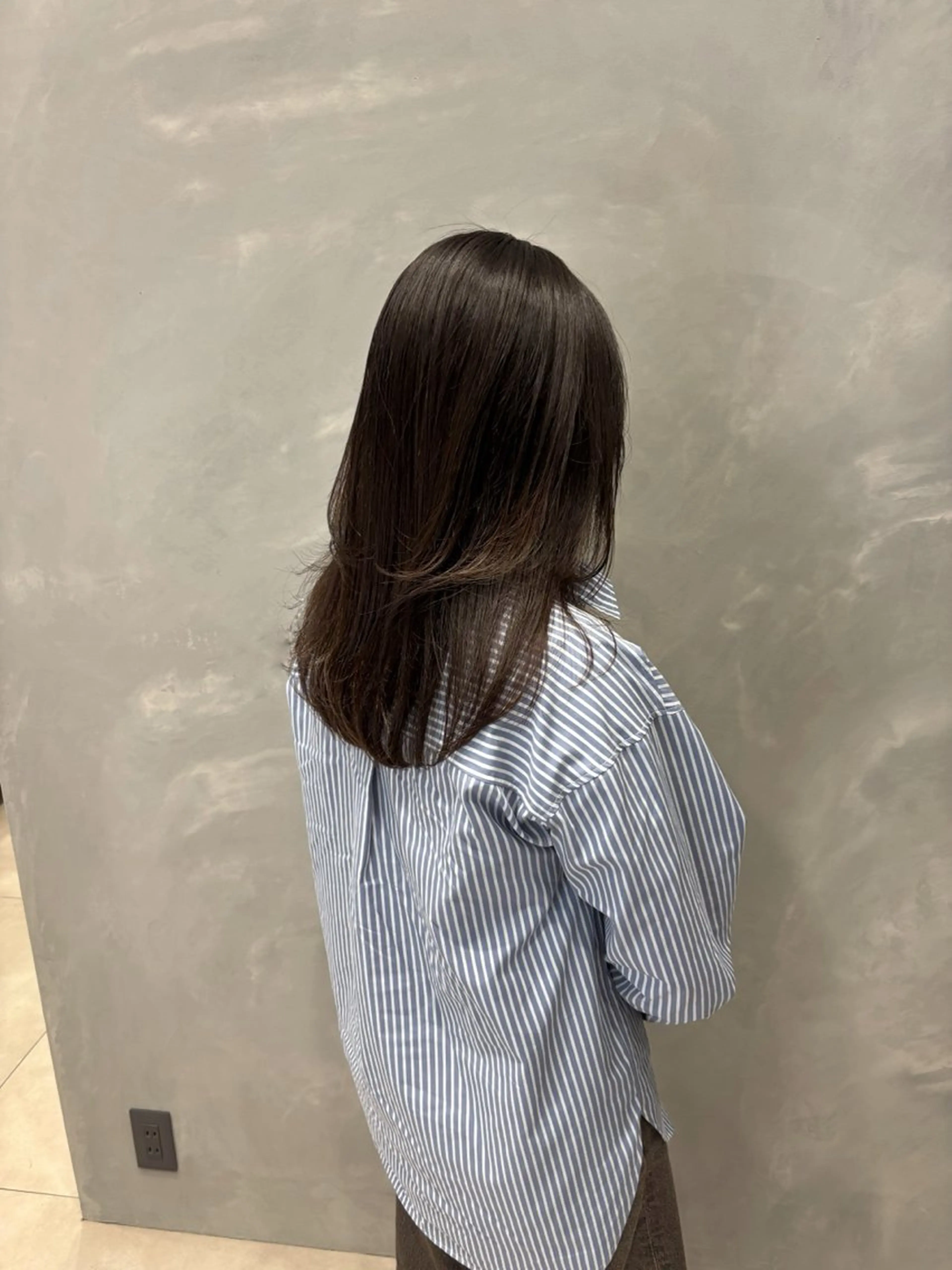 セミロング カット ヘアカラー トリートメント "今"だけでない美髪 KOTOMIのヘアスタイル