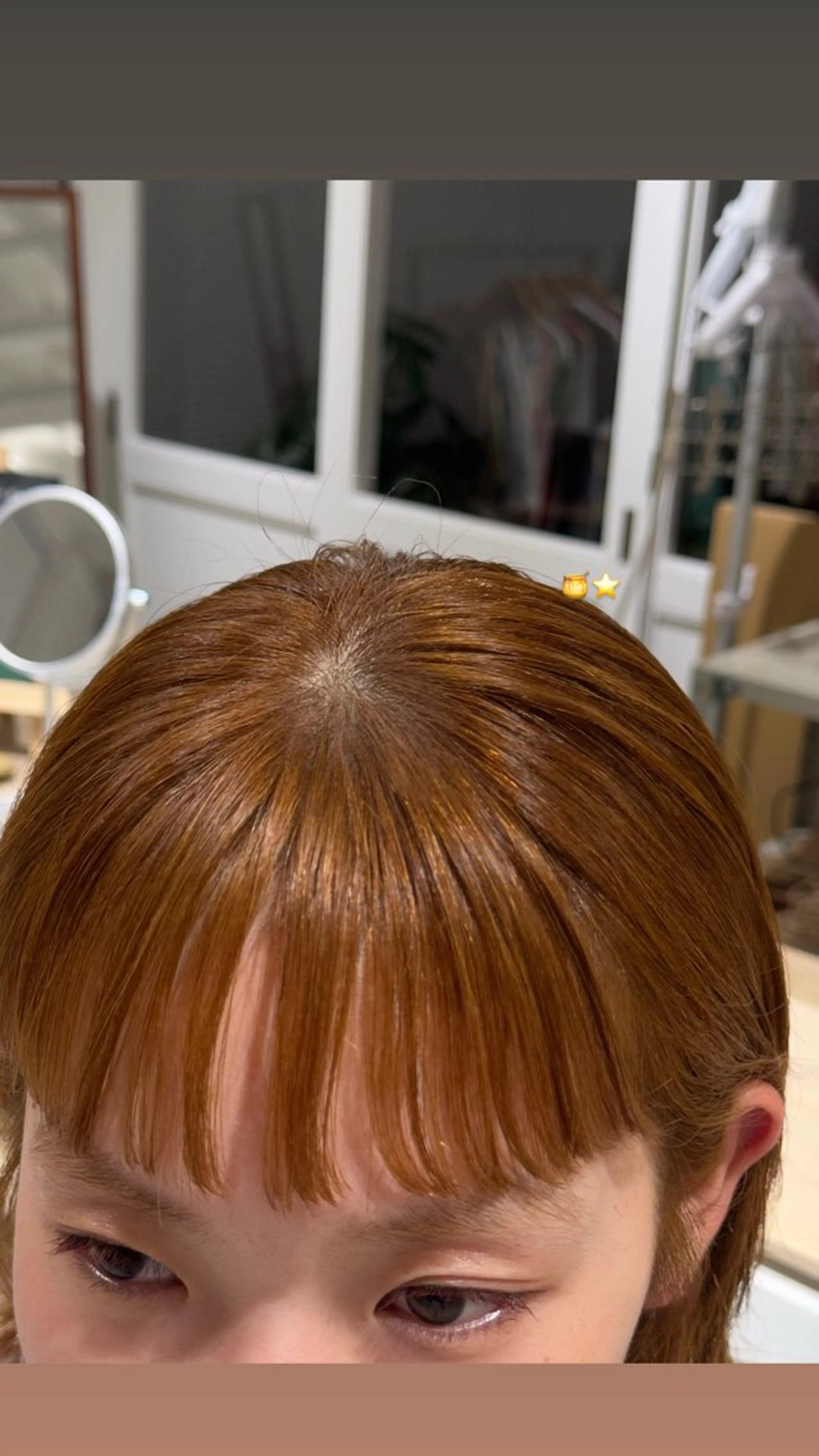 セミロング カラー オレンジ ヘアカラー 中野 遥のヘアスタイル