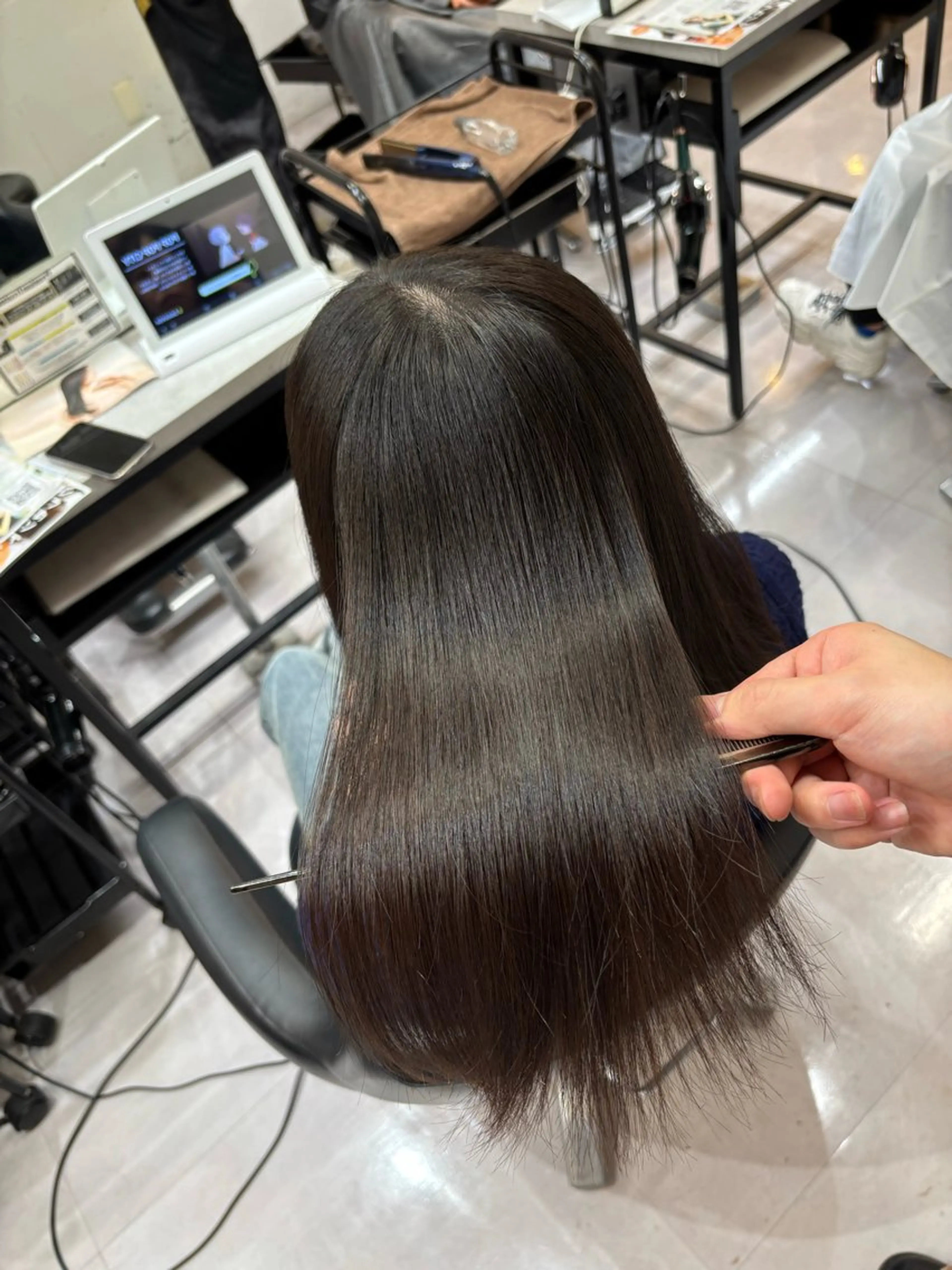 ロング カラー 縮毛矯正 トリートメント 🩵レイヤー✖︎ 髪質改善🩵リョウヤのヘアスタイル