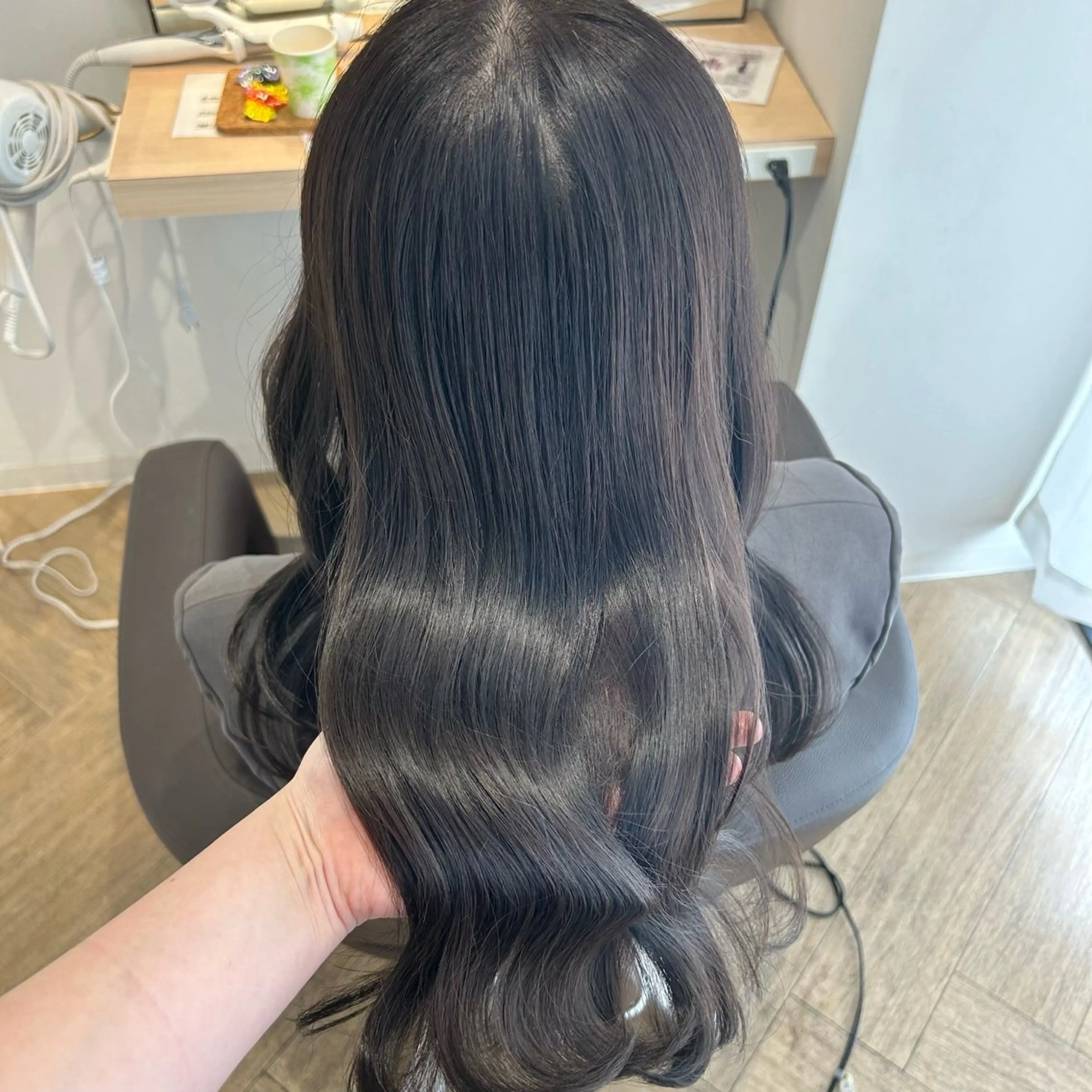 ロング カラー カット ヘアカラー トリートメント 砂野 真璃奈のヘアスタイル