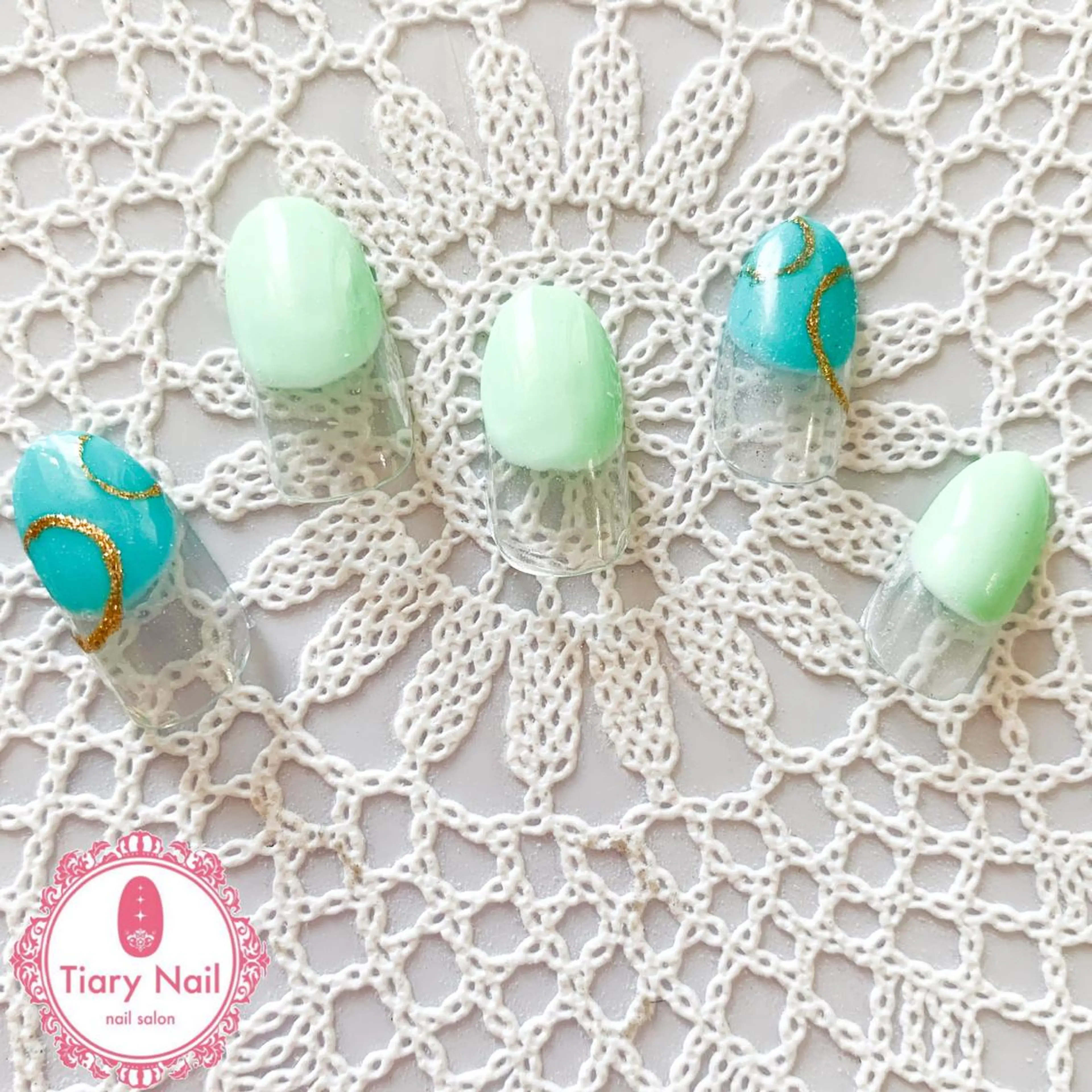 ネイル tiarynail K K🐼のネイルデザイン