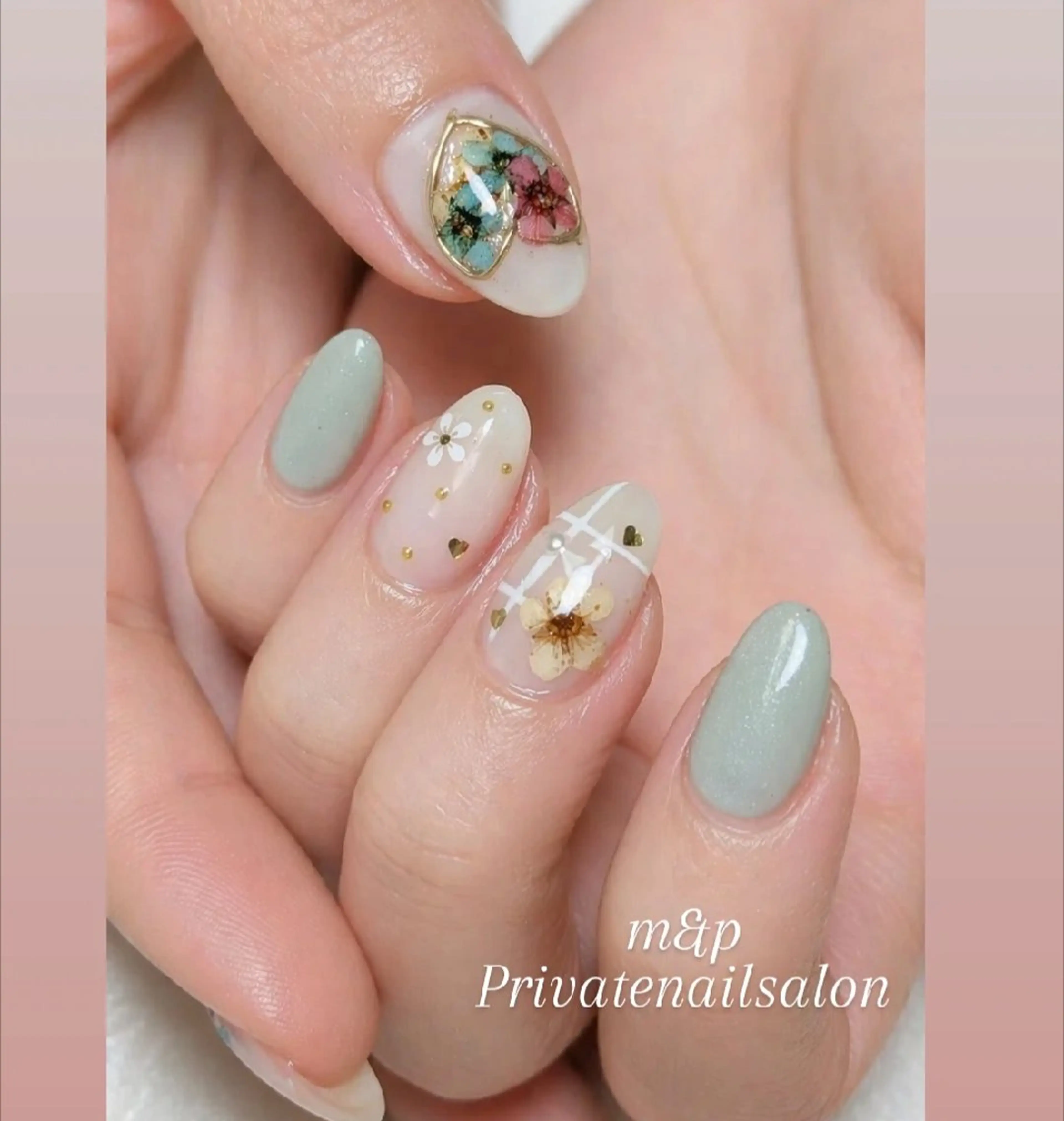 ネイル フラワーネイル シンプルネイル ハンドネイル m&pPrivate nailsalonのネイルデザイン