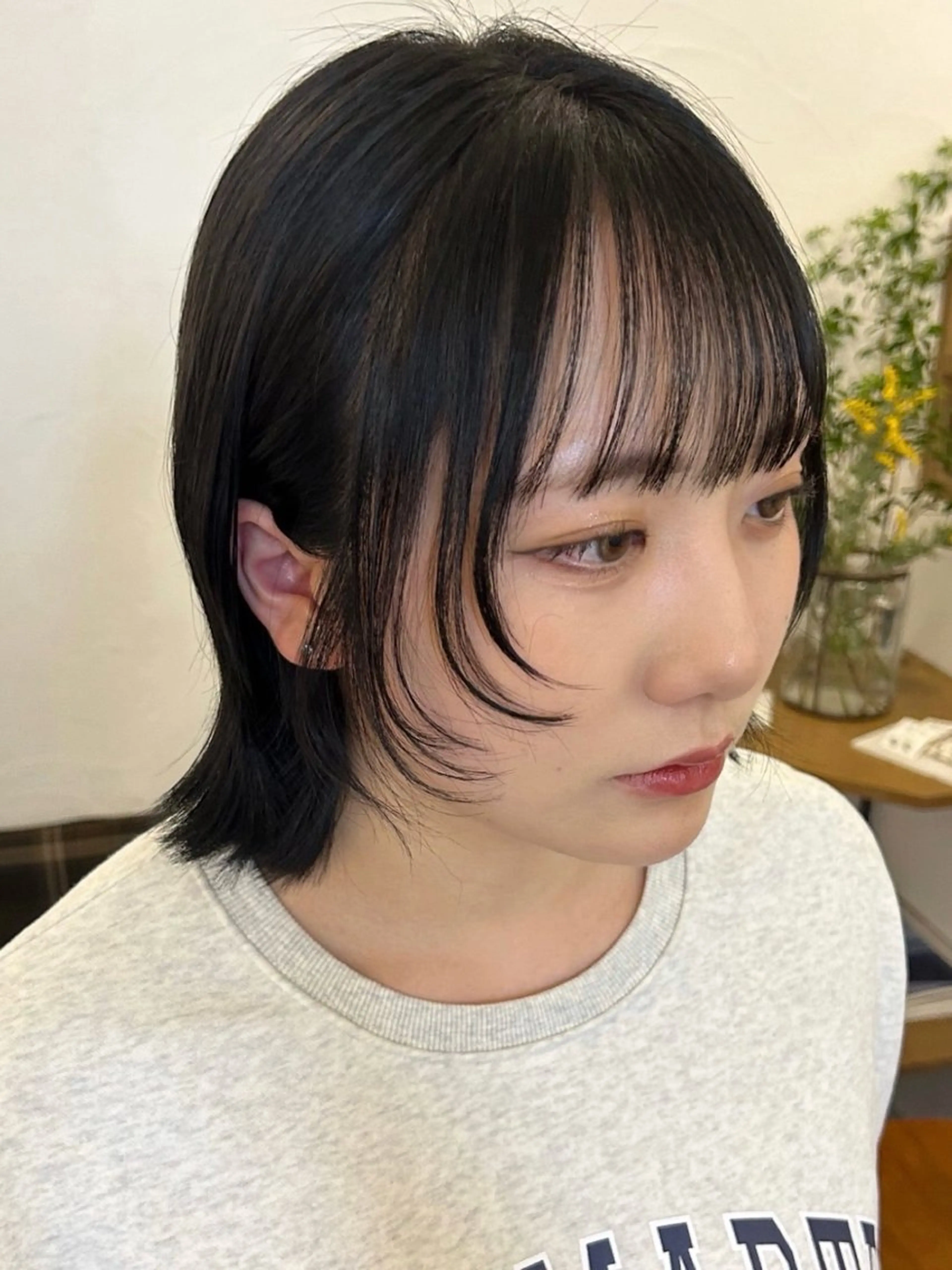 ミディアム カラー 顔まわりレイヤー 顔周りカット レイヤーカット カット トリートメント 水谷 優華のヘアスタイル