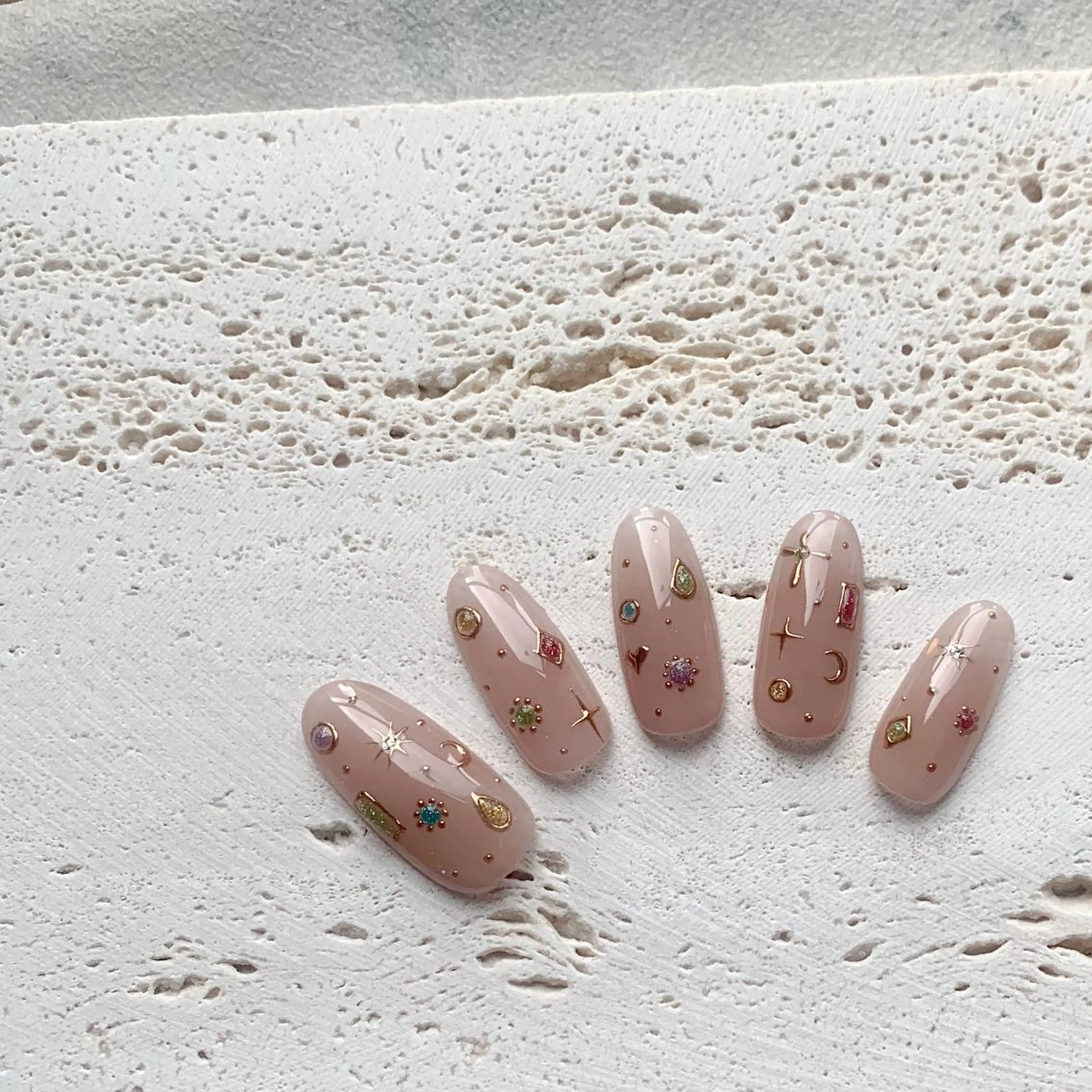 ネイル アートネイル FIORITURA aiのネイルデザイン