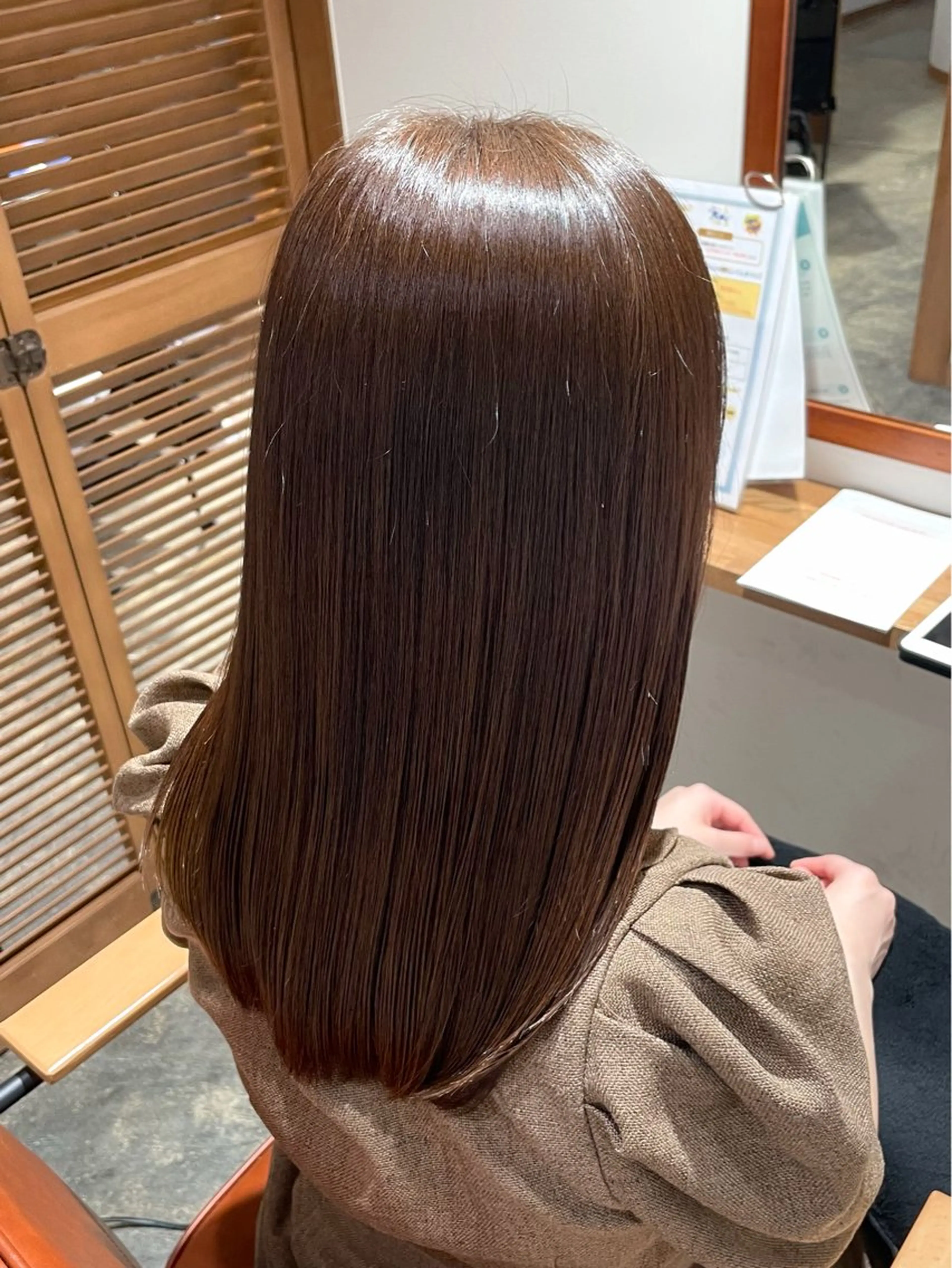 セミロング カラー ベージュ/ 髪質改善 /末田柊希のヘアスタイル