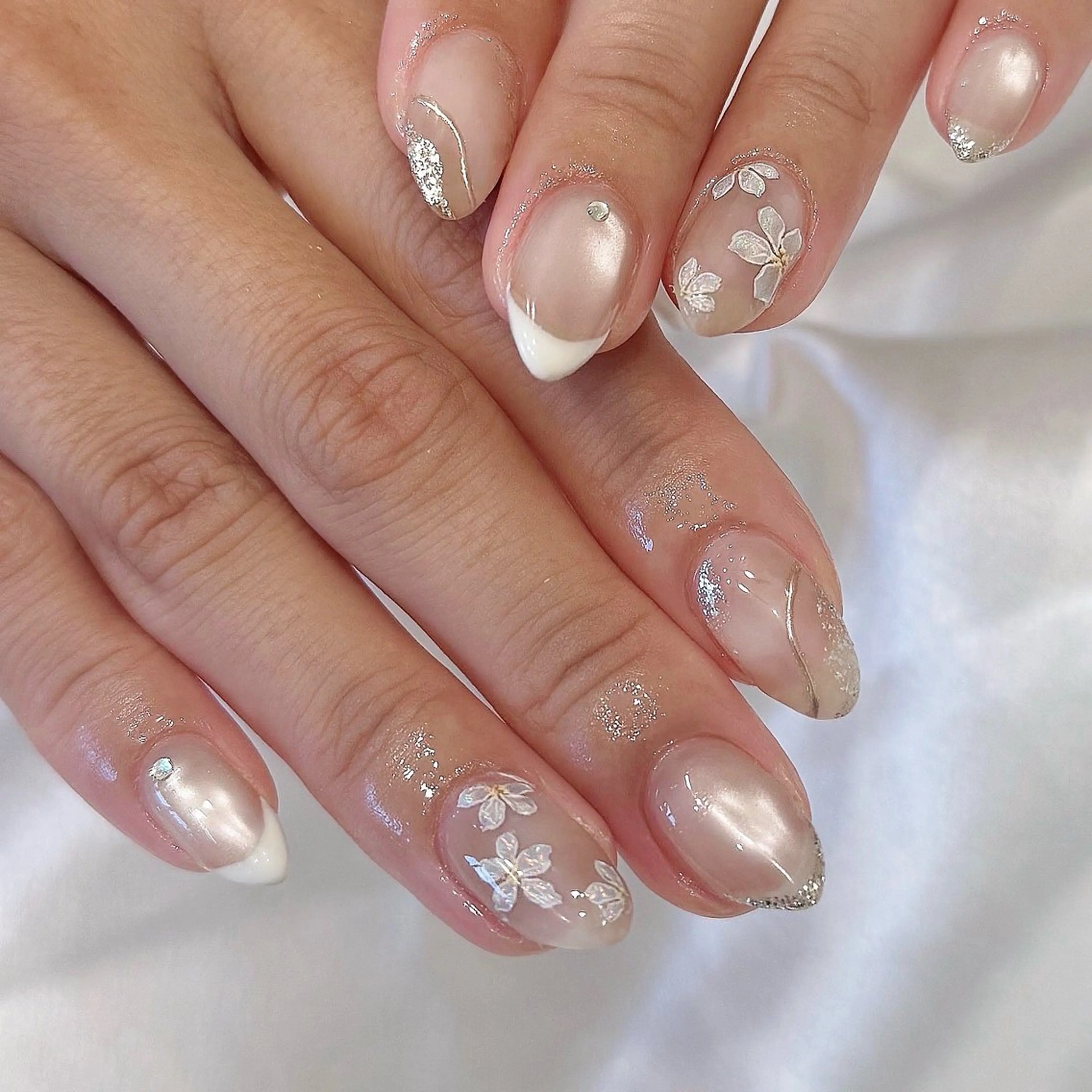 ネイル ハンドネイル シュシュ 🎀 girly nailのネイルデザイン
