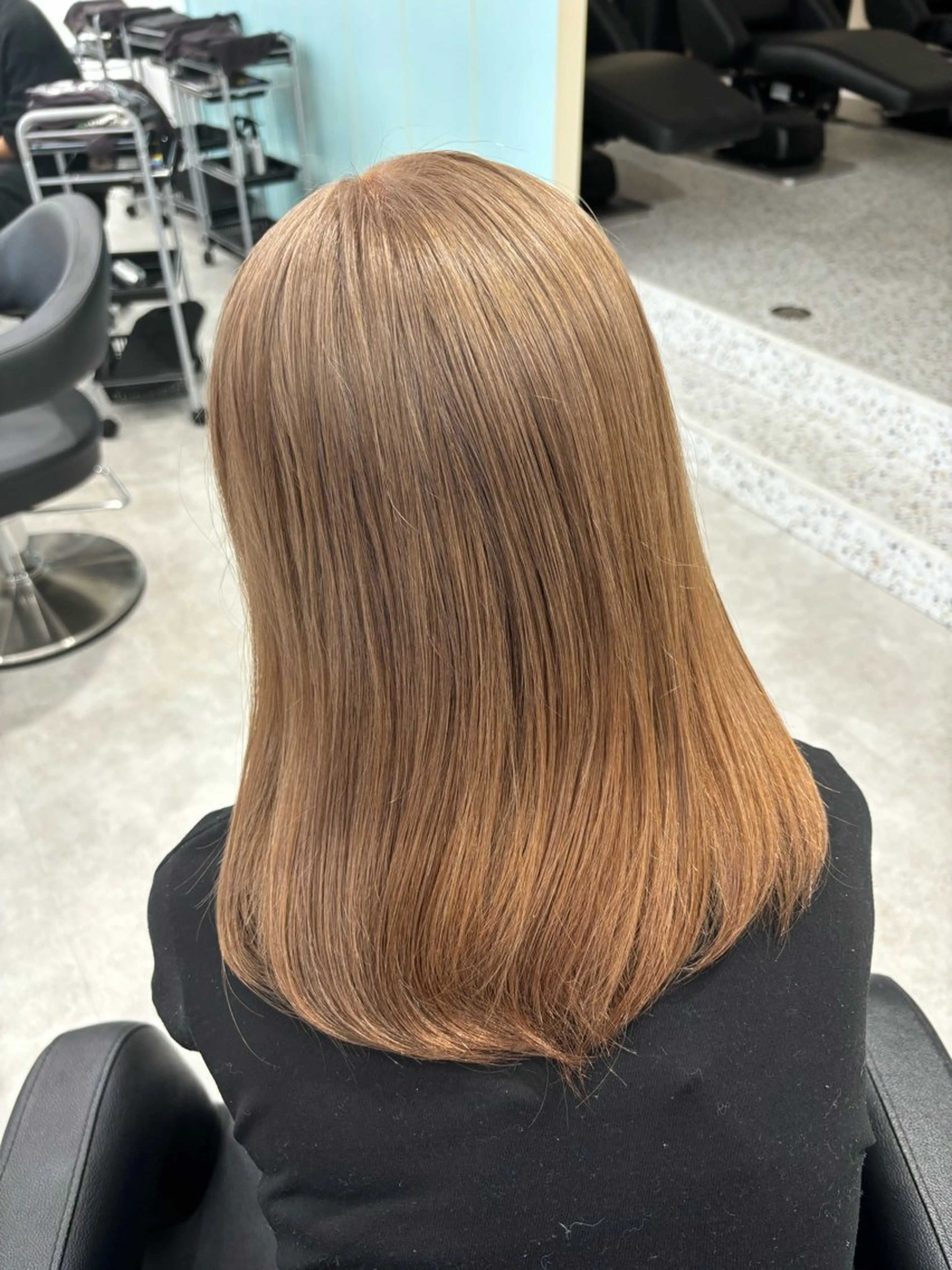 セミロング Wカラー/暖色/べ ージュりく©︎🐝のヘアスタイル