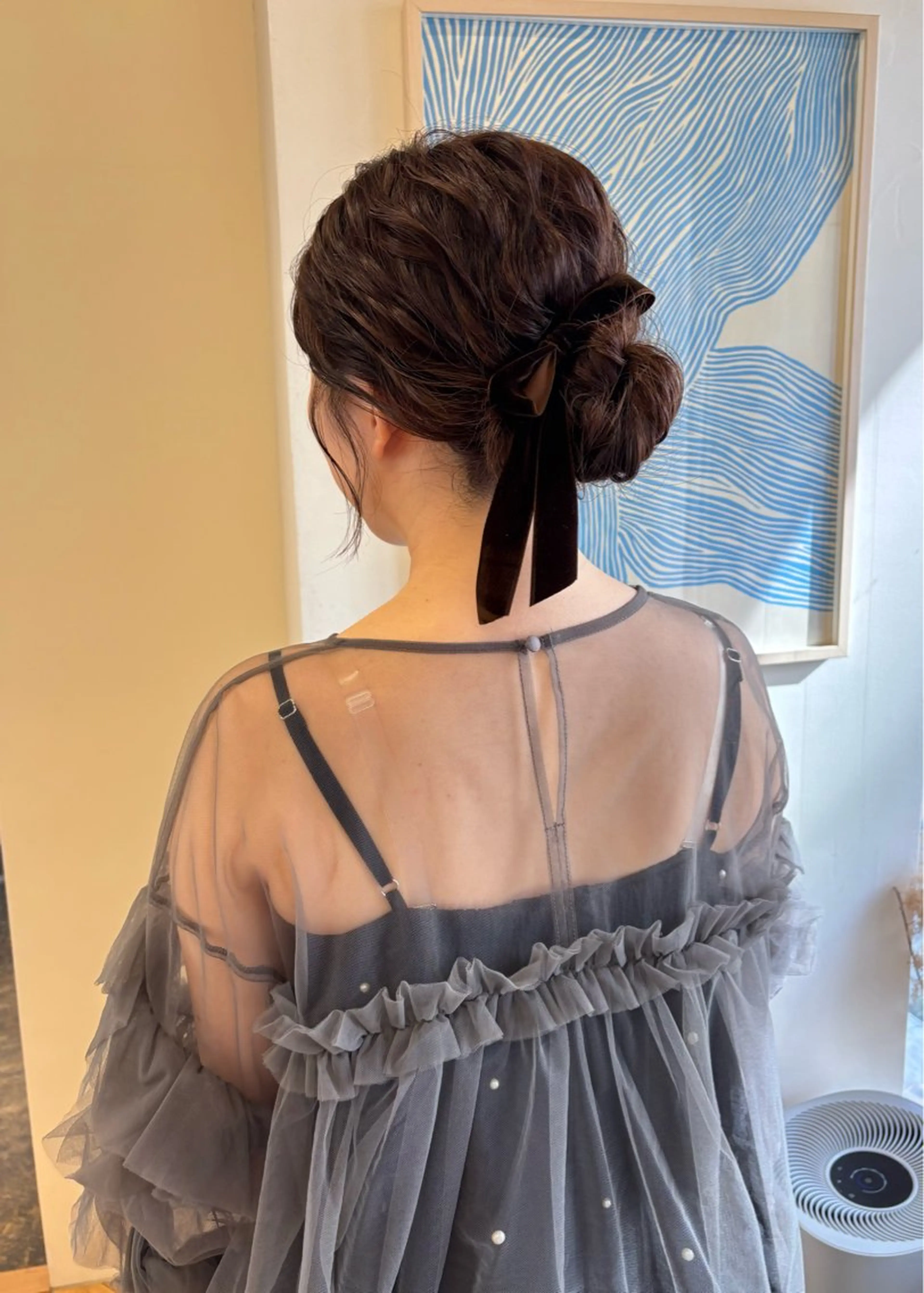 ミディアム ヘアアレンジ お団子ヘア ヘアセット 西山 紗耶香🪽 透明感カラー/ボブのヘアスタイル