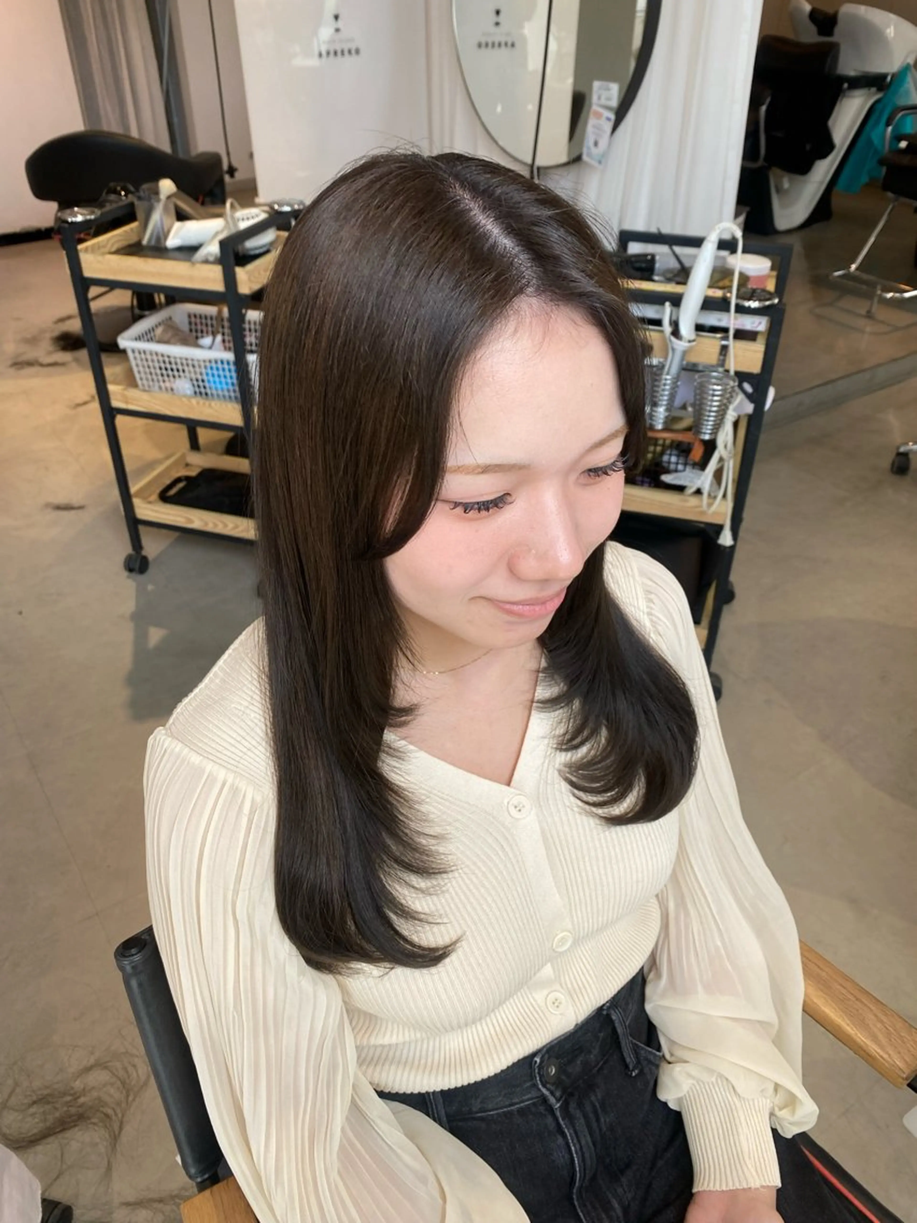 ロング APREKO 葵のヘアスタイル