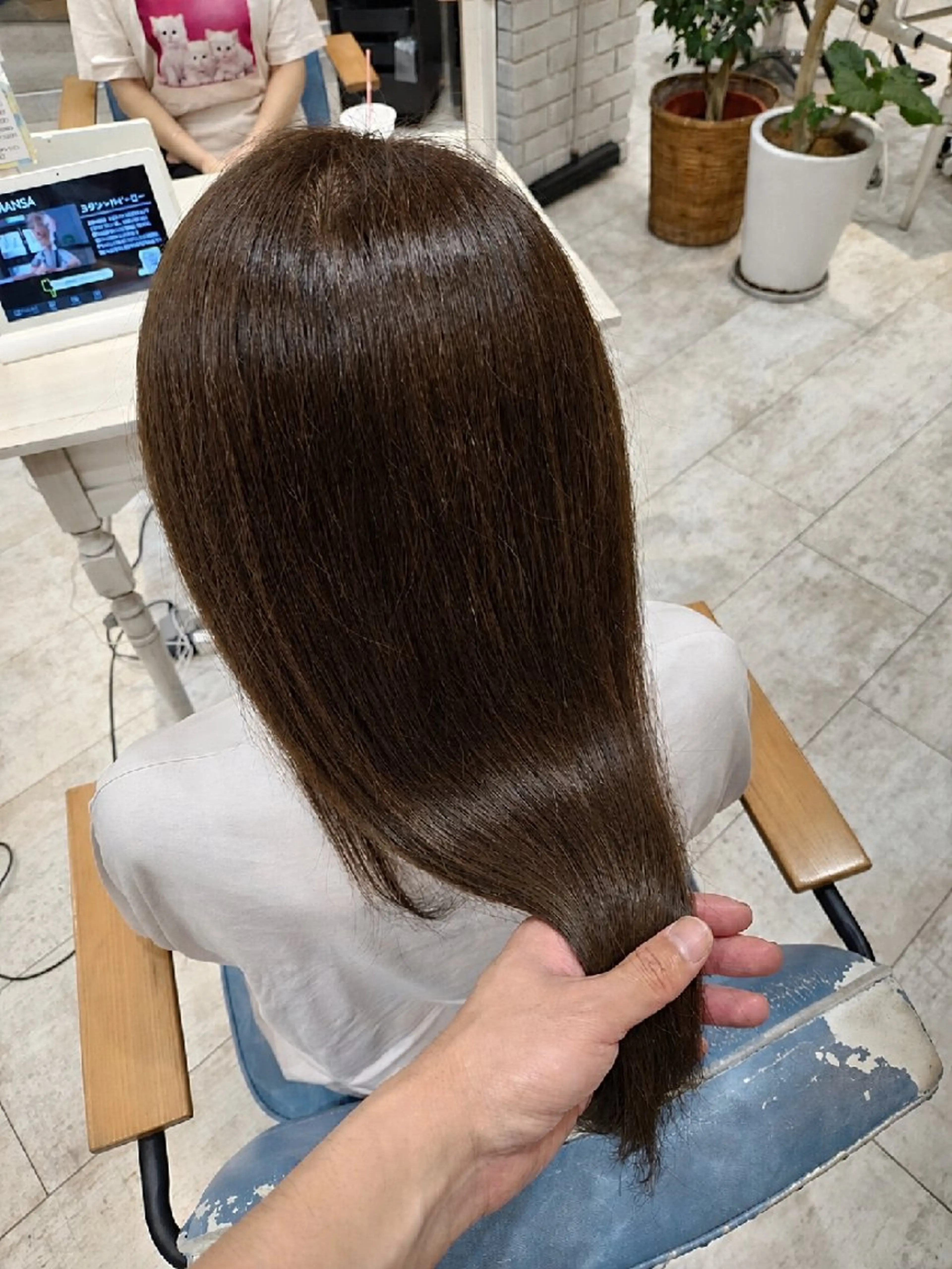 セミロング カラー 顔周りカット 髪質改善 韓国風ヘア レイヤーカット トリートメント カット ヘアカラー トリートメント 髪質改善/レイヤー/ 顔周りカット/代表西のヘアスタイル