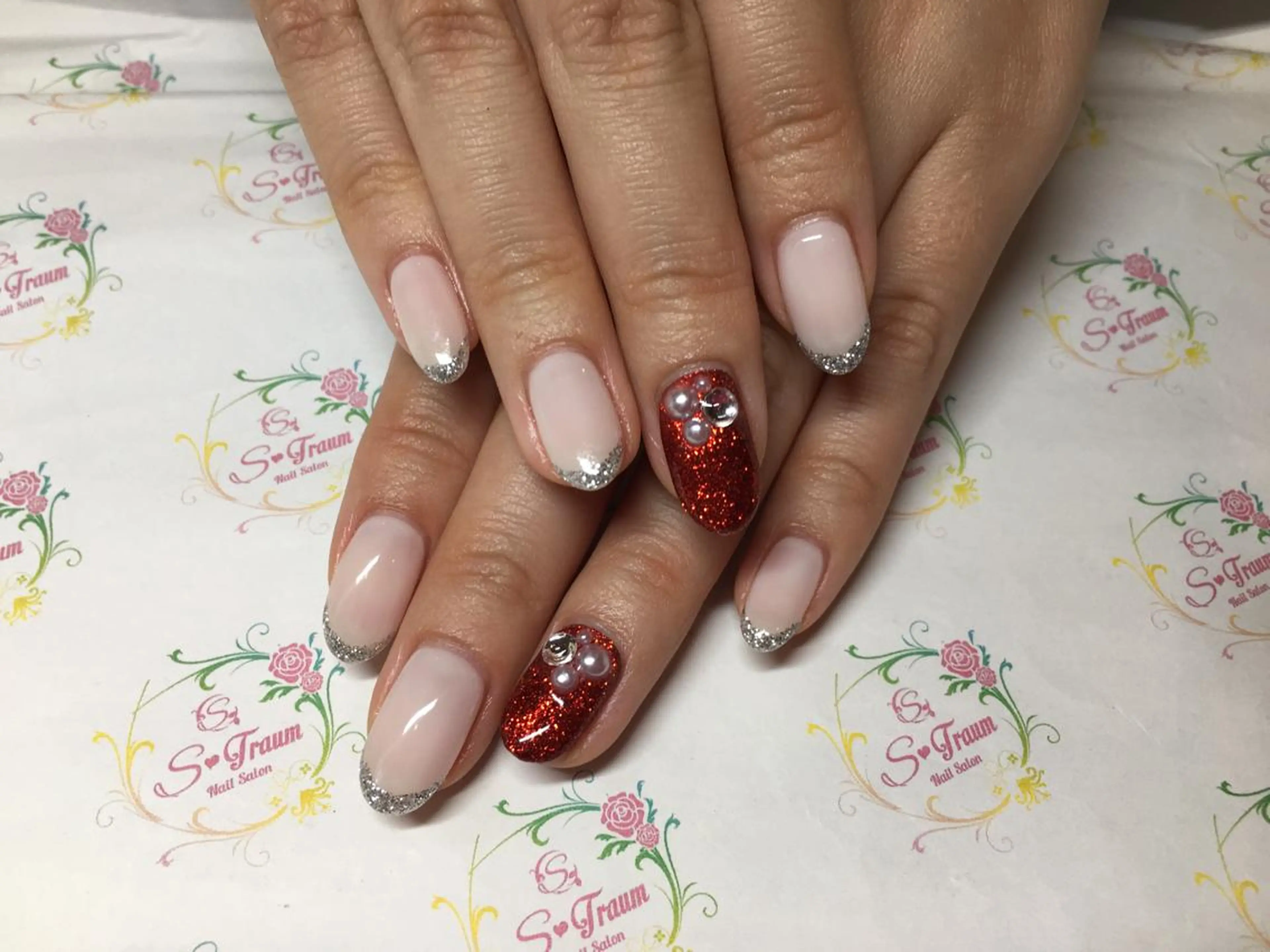 ネイル ラメ(グリッター) 赤色 Nail Salon S-Traumのネイルデザイン