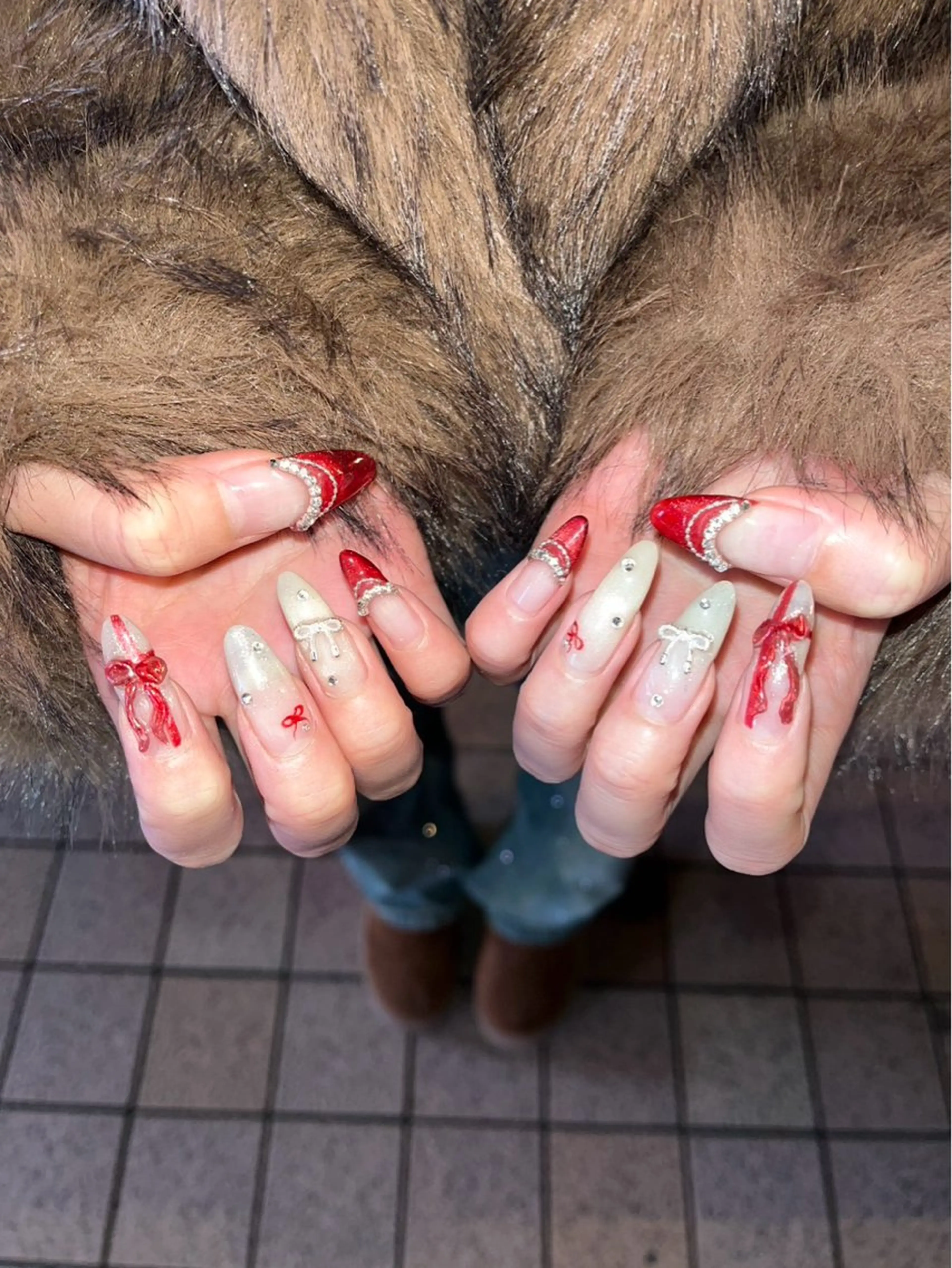 ネイル ラメ(グリッター) マグネットネイル リボン 冬ネイル クリスマス ハンドネイル ✨韓国✨nail salonLumieのネイルデザイン