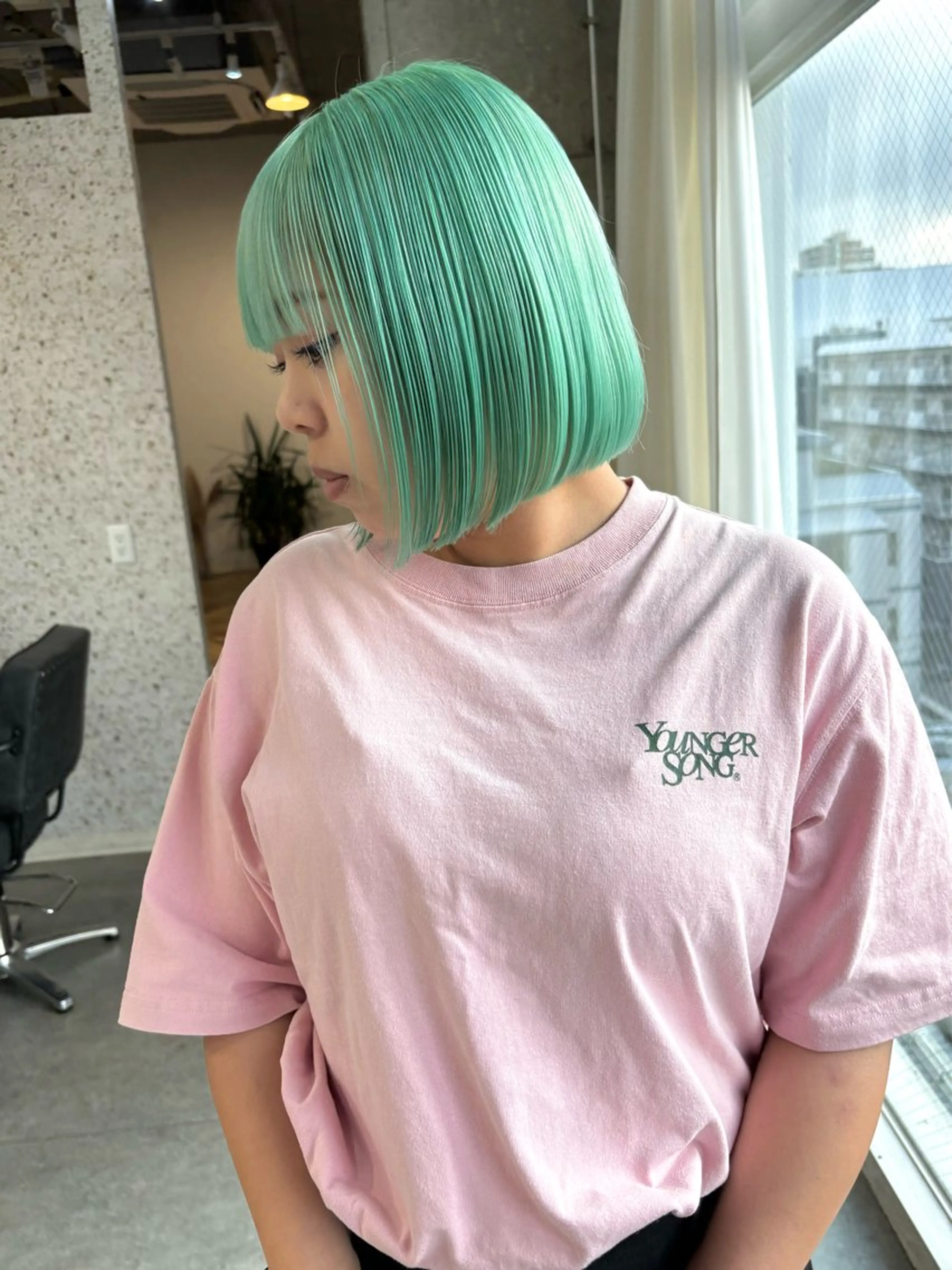 ミディアム カラー ミント ミントグリーン lani hair salon所属・SHOTO ハイトー ン/ブロンドカラーのヘアスタイル