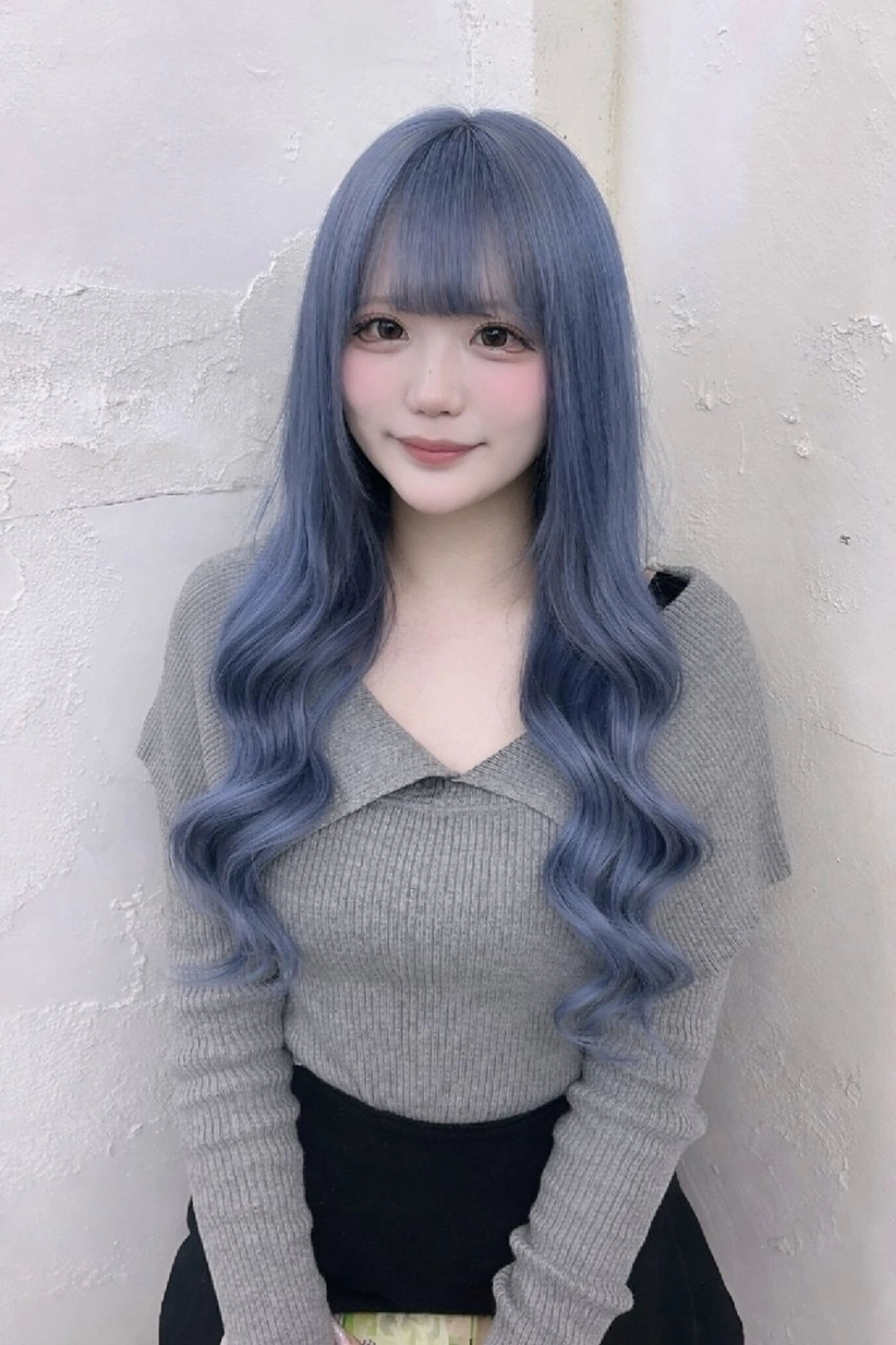 ロング カラー シールエクステ ブリーチ ブルーカラー ダブルカラー ハイトーンカラー ヘアカラー トリートメント ベルグロー アルファのヘアスタイル