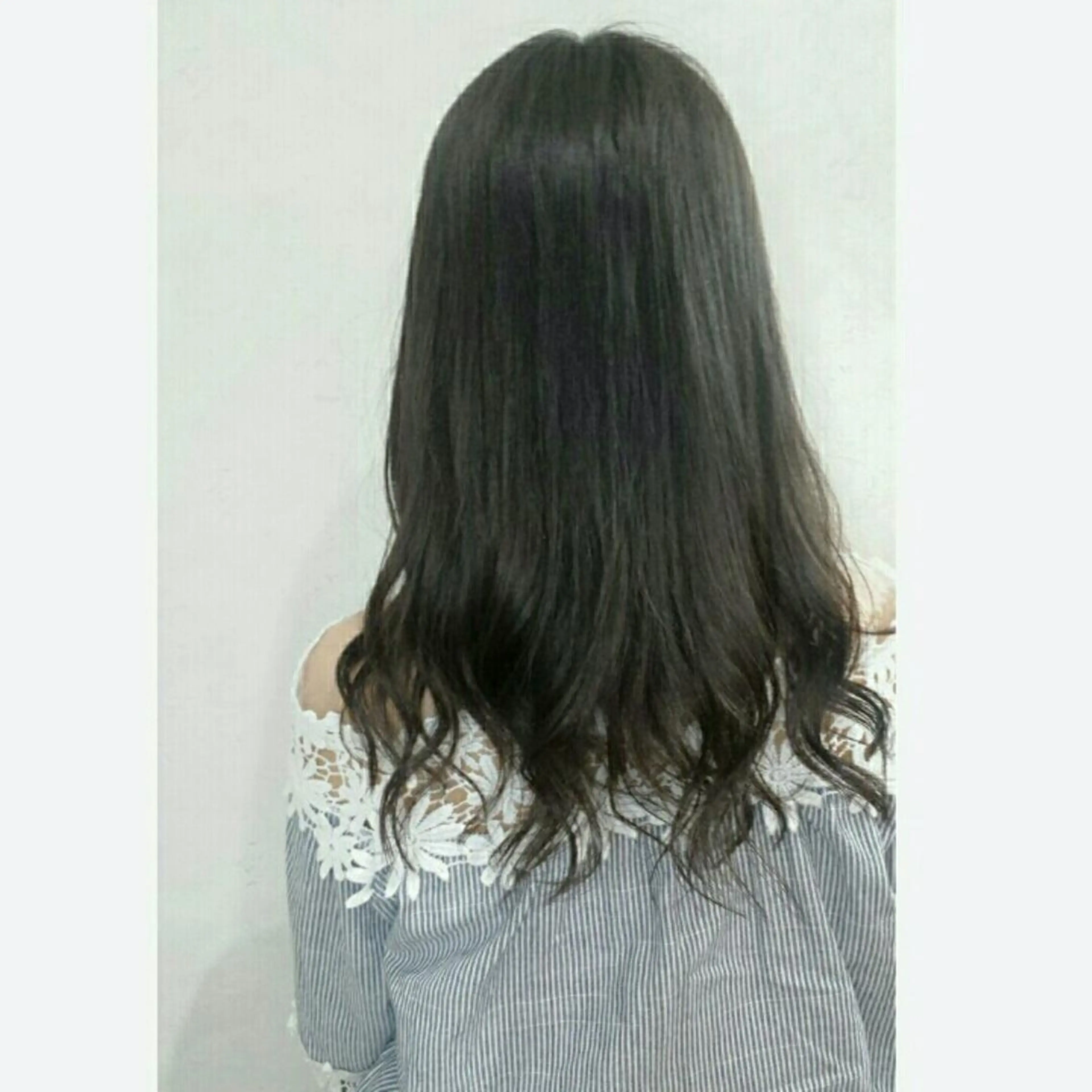 セミロング カラー グレージュ 🔳髪質改善🔳 岡本陽のヘアスタイル