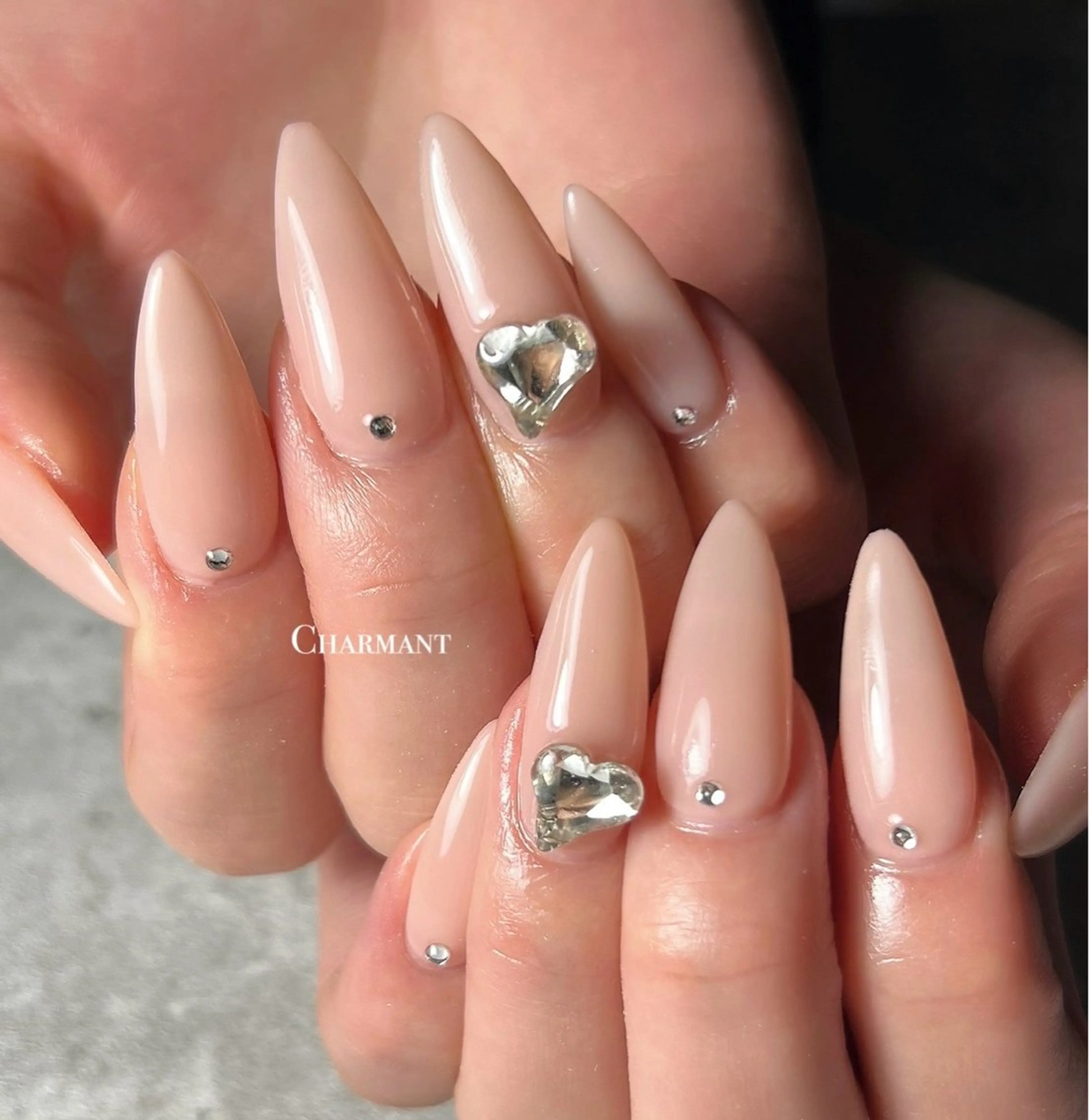 ネイル ハンドネイル Minako 【Charmant】のネイルデザイン
